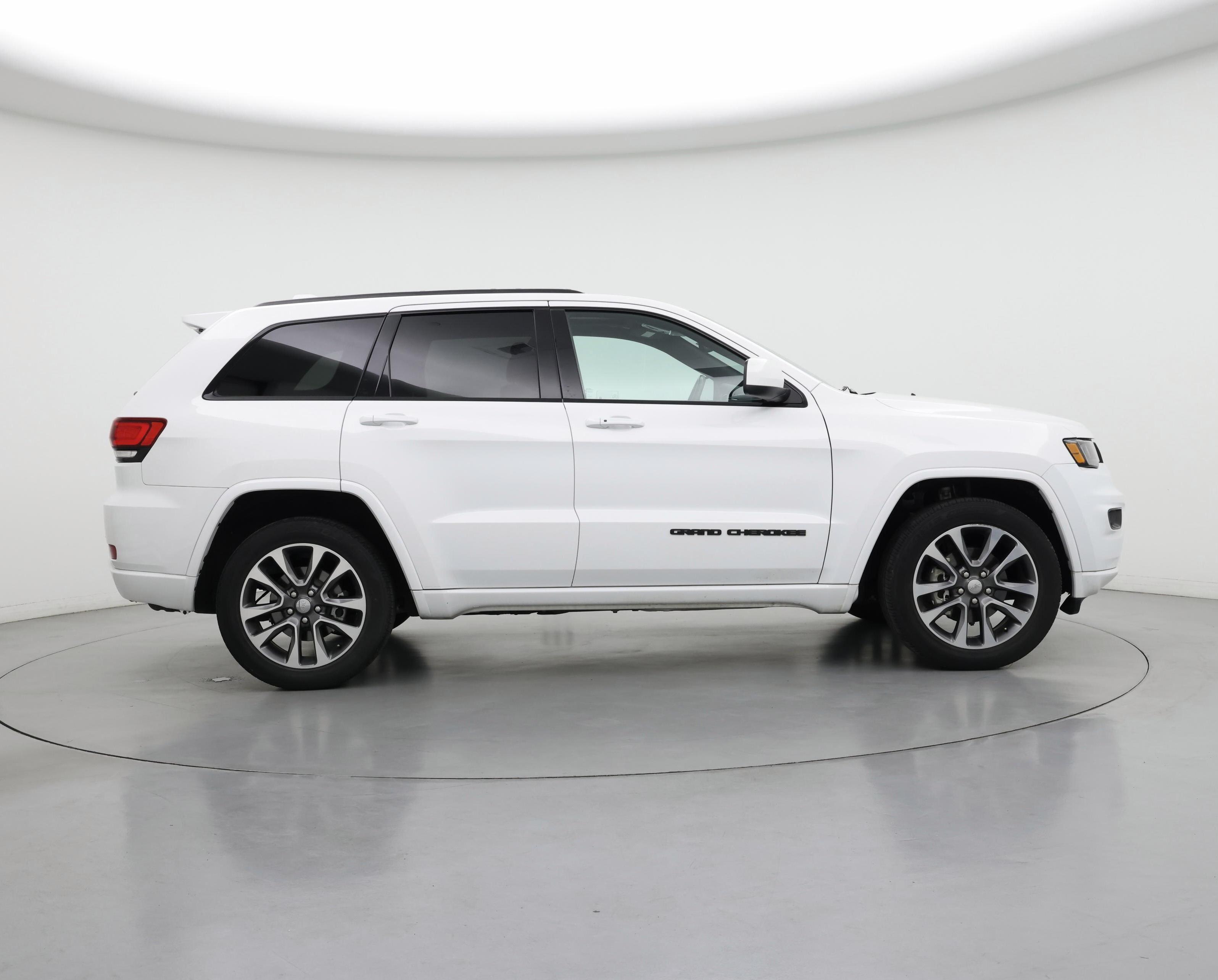 Thumbnail: 2020 Jeep Grand Cherokee - 7