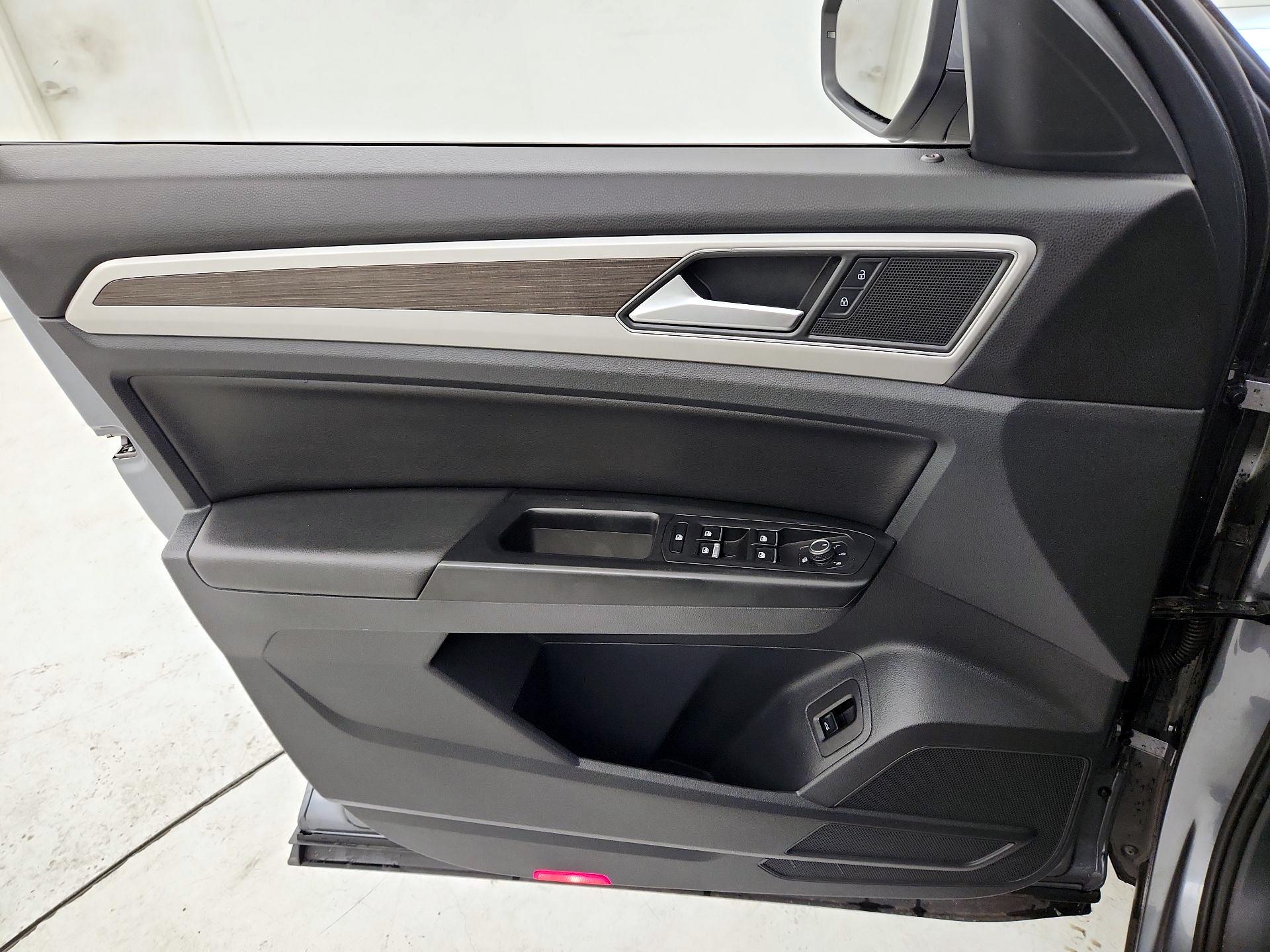 Thumbnail: 2019 Volkswagen Atlas - 12