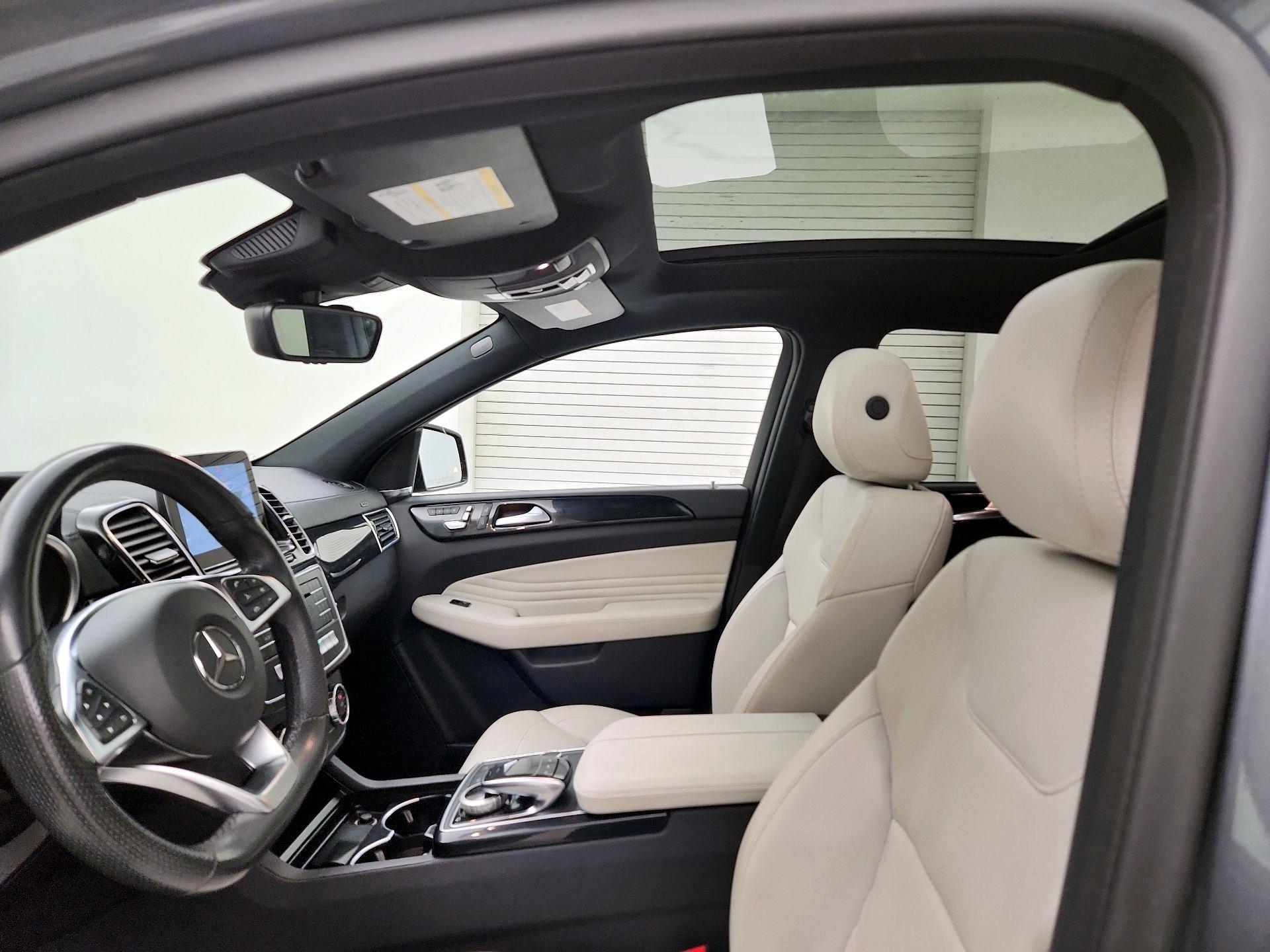 Thumbnail: 2019 Mercedes-Benz GLE - 20