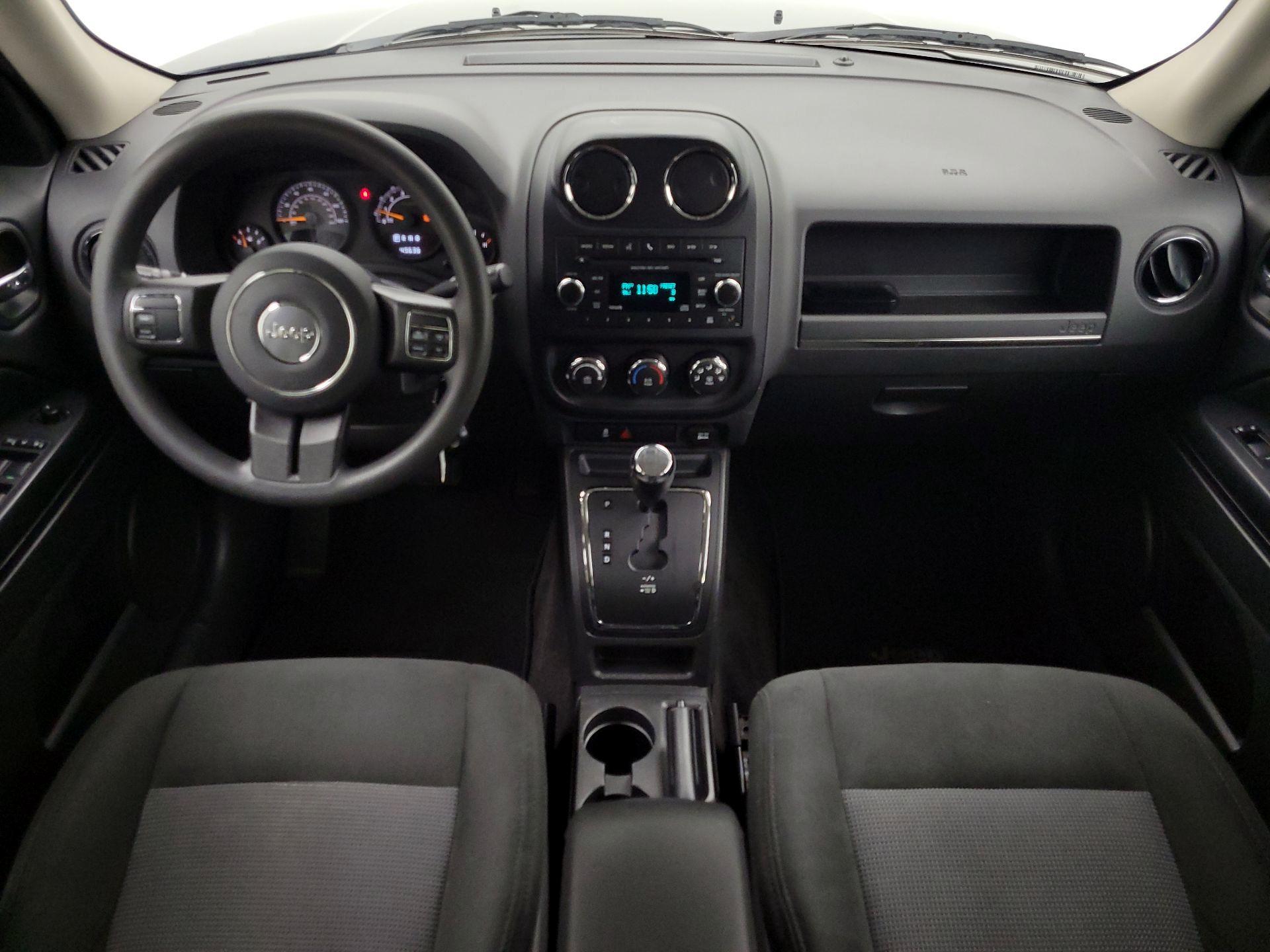 Thumbnail: 2017 Jeep Patriot - 9