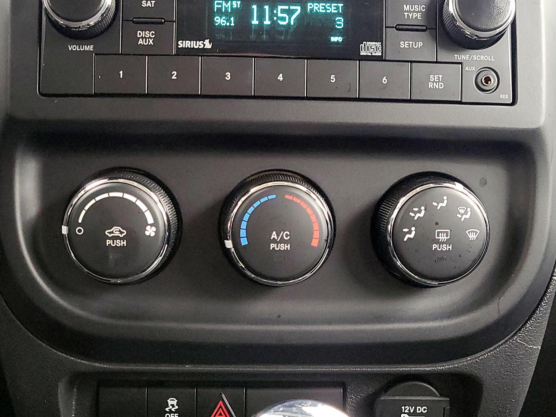 Thumbnail: 2017 Jeep Patriot - 14