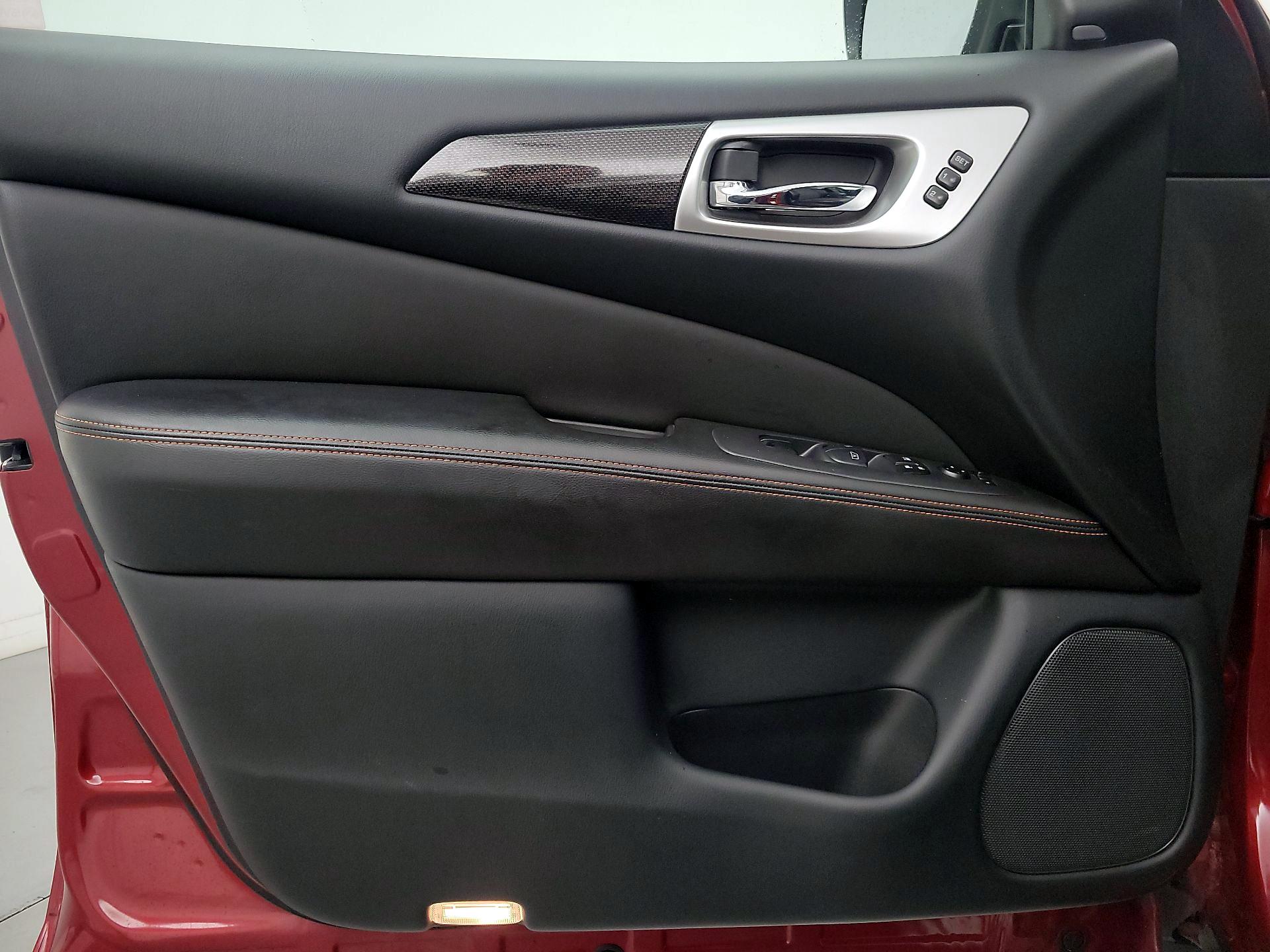 Thumbnail: 2019 Nissan Pathfinder - 12