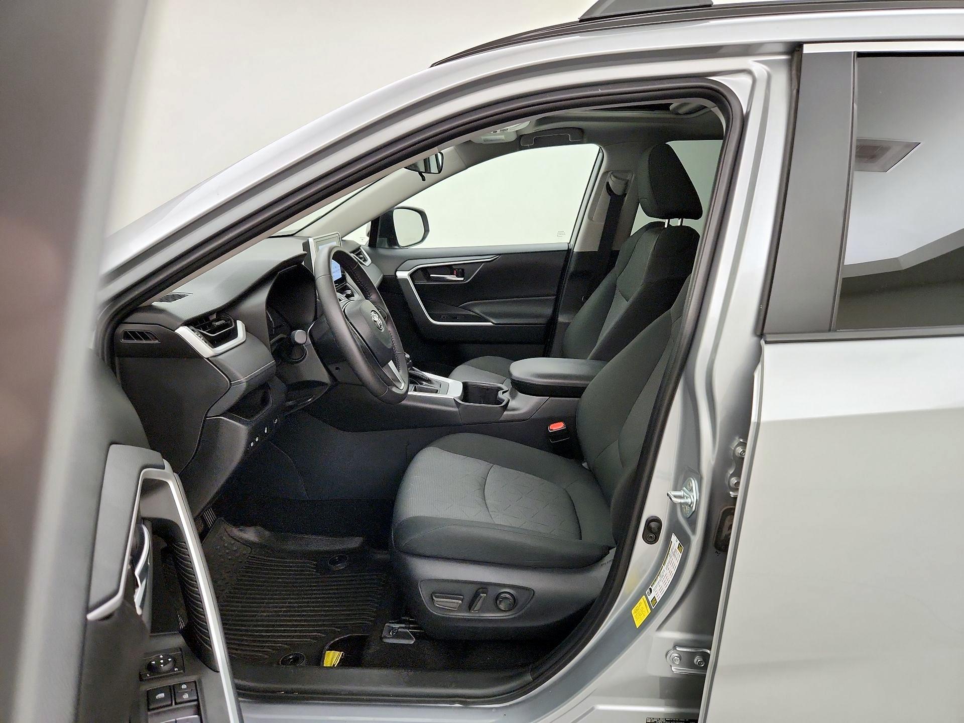 Thumbnail: 2024 Toyota RAV4 - 11