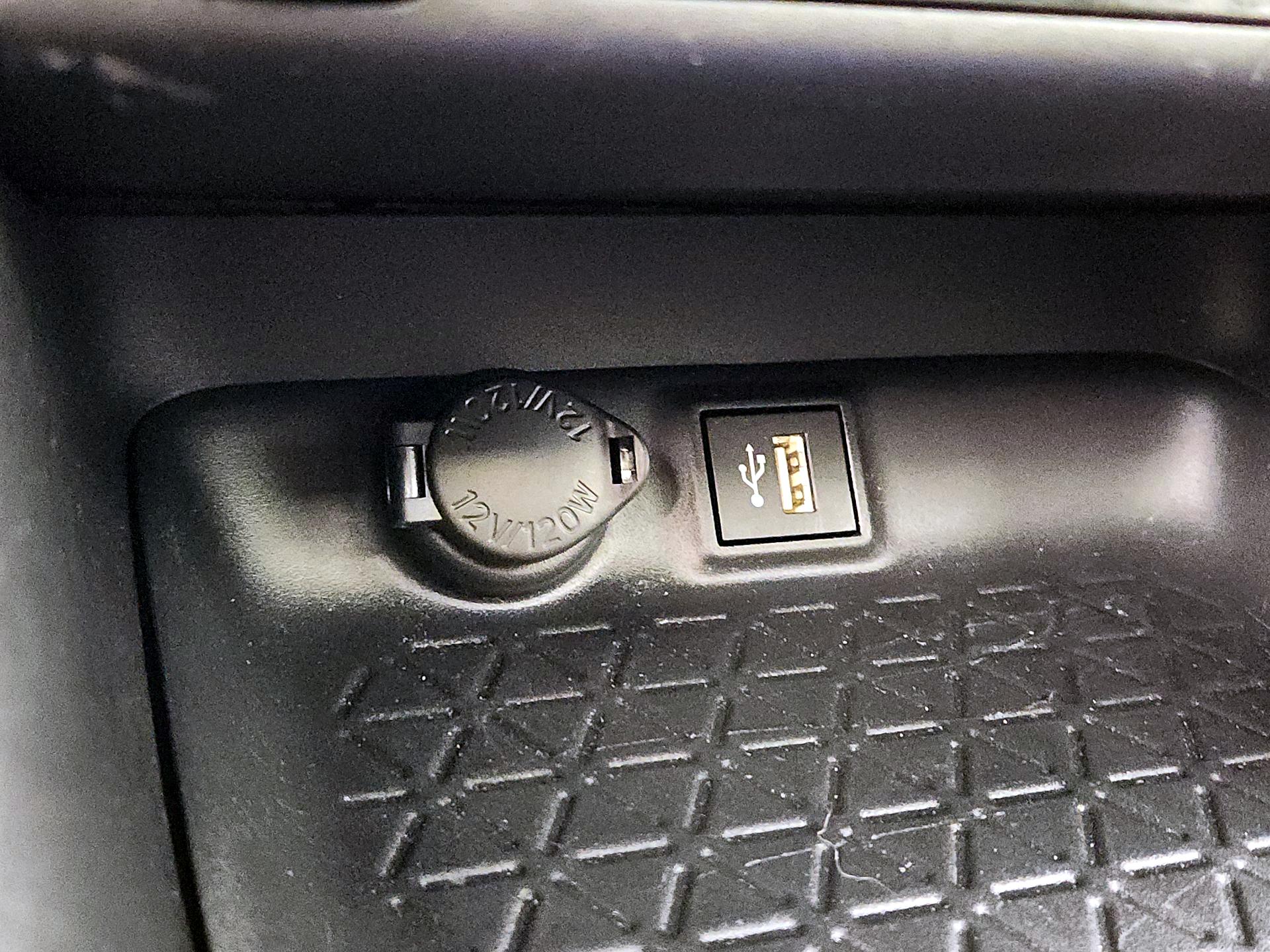 Thumbnail: 2024 Toyota RAV4 - 18