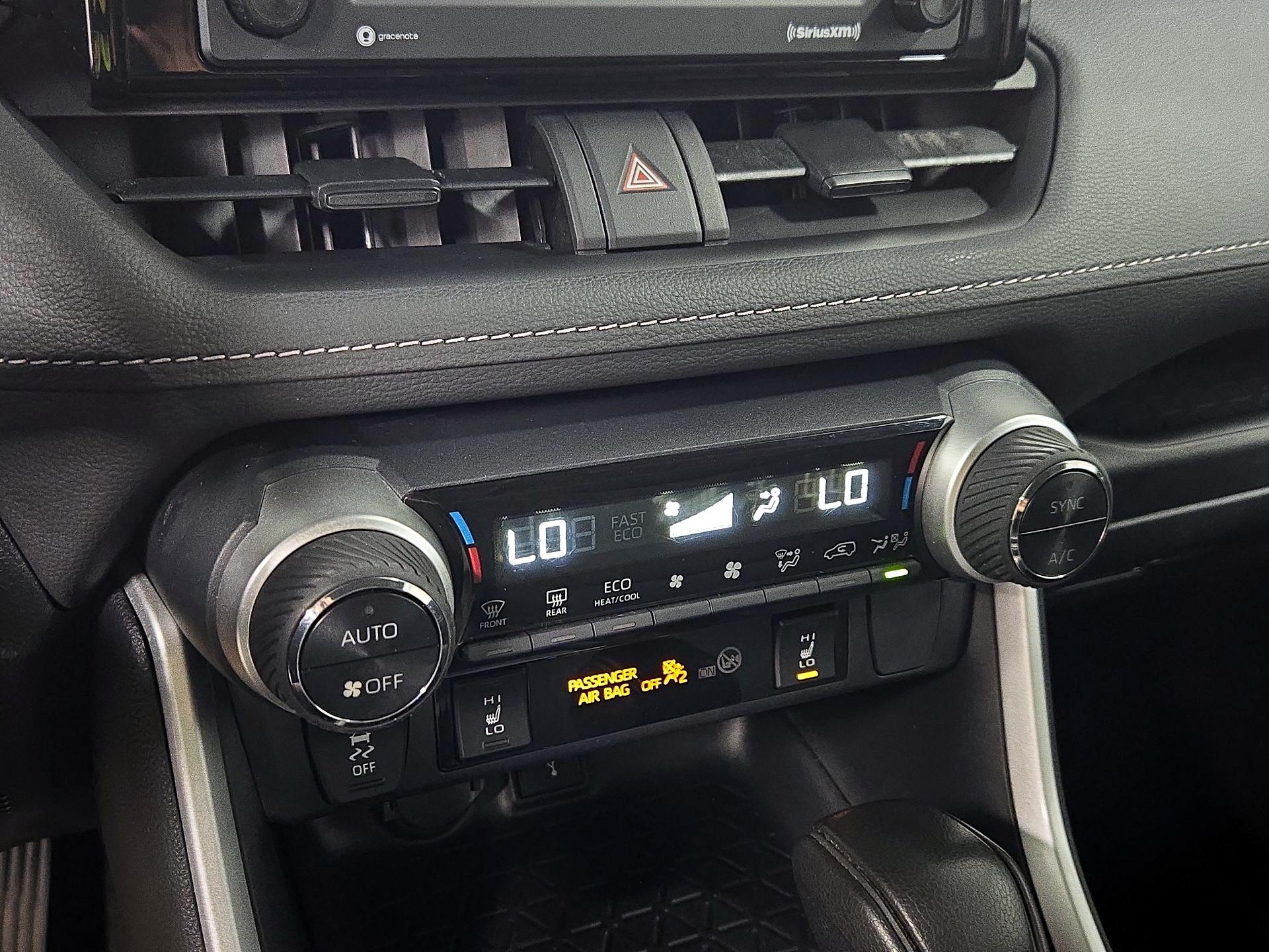 Thumbnail: 2022 Toyota RAV4 - 16