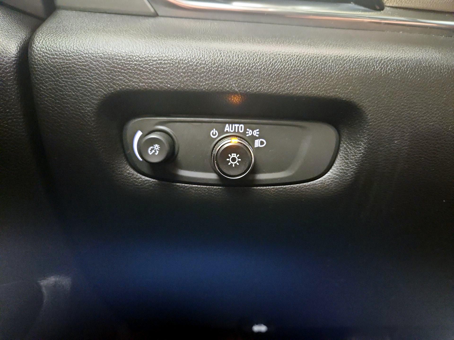 Thumbnail: 2023 Chevrolet Traverse - 13