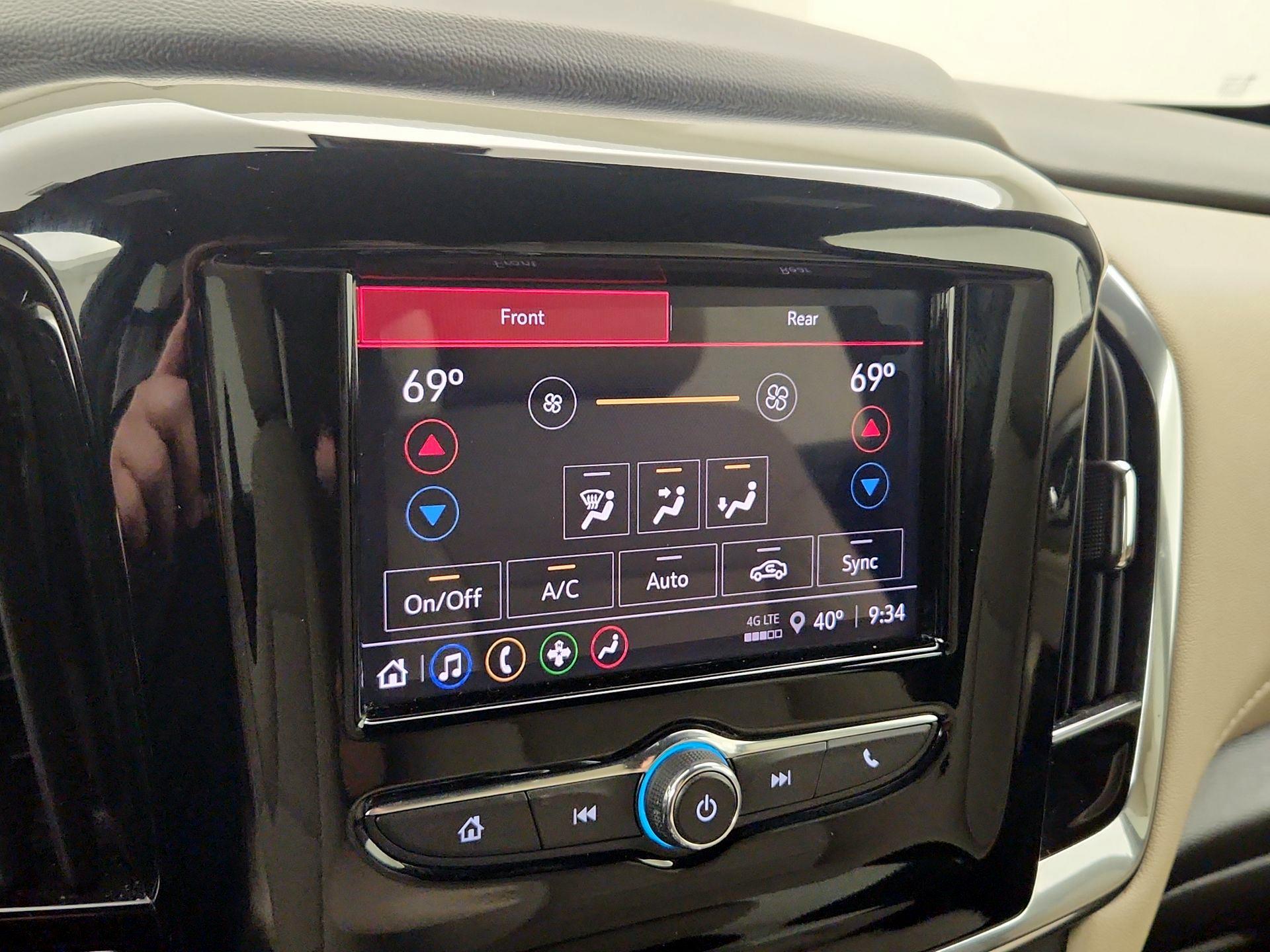 Thumbnail: 2023 Chevrolet Traverse - 16