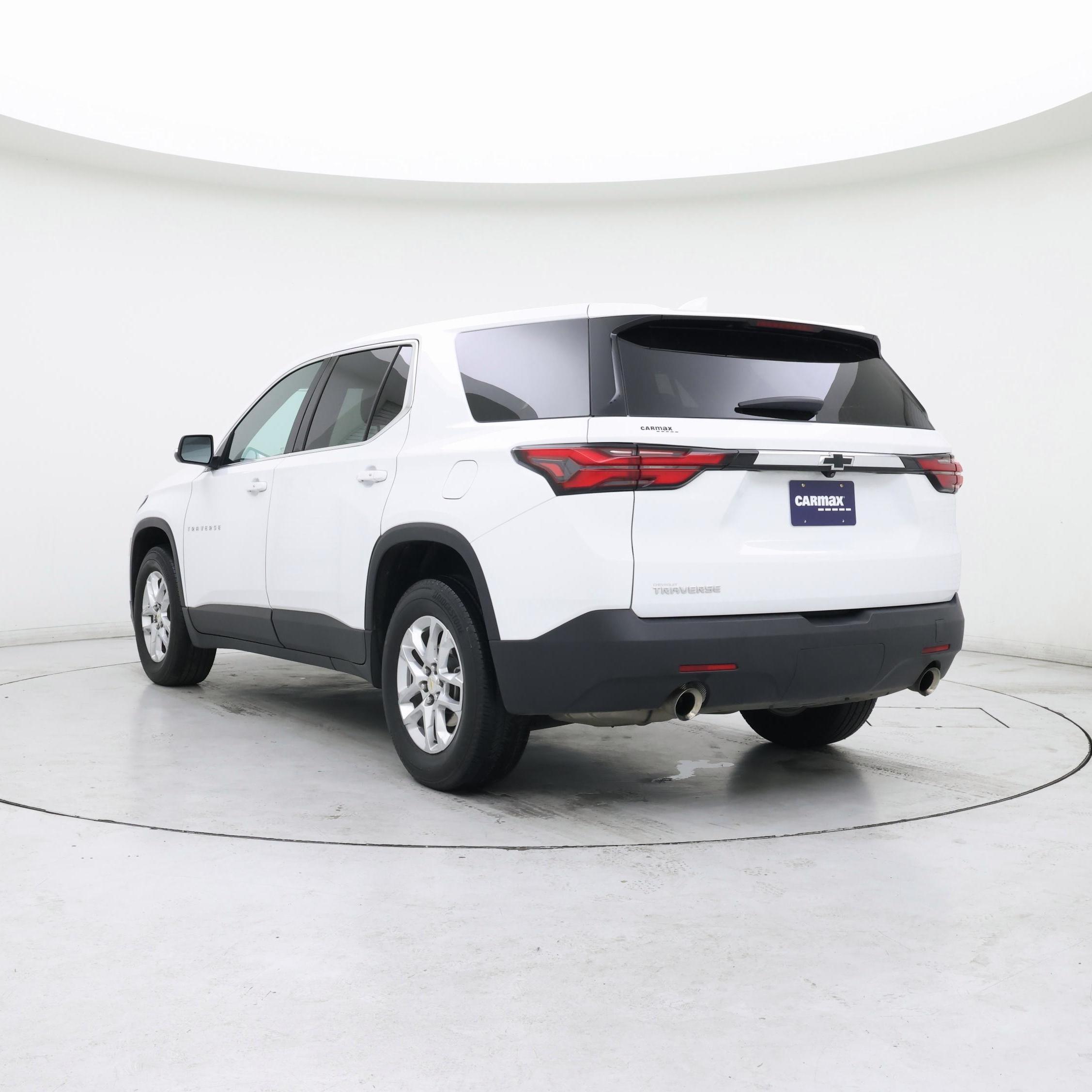 Thumbnail: 2023 Chevrolet Traverse - 2