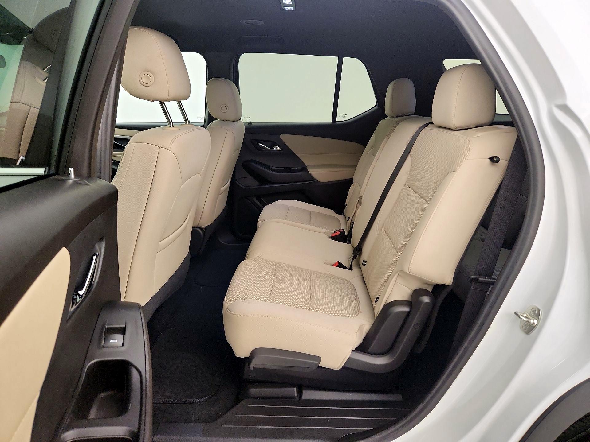 Thumbnail: 2023 Chevrolet Traverse - 19