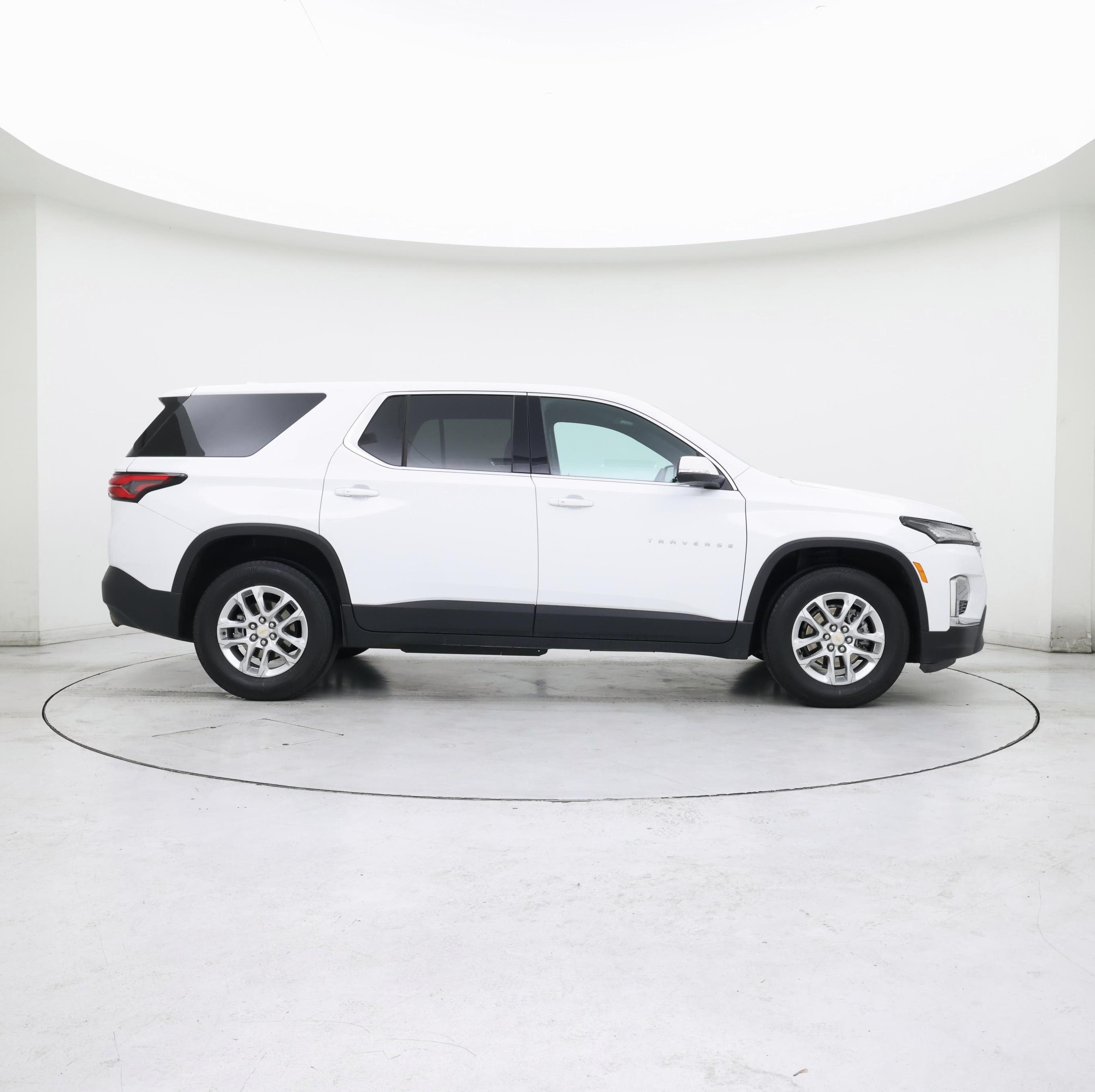 Thumbnail: 2023 Chevrolet Traverse - 7