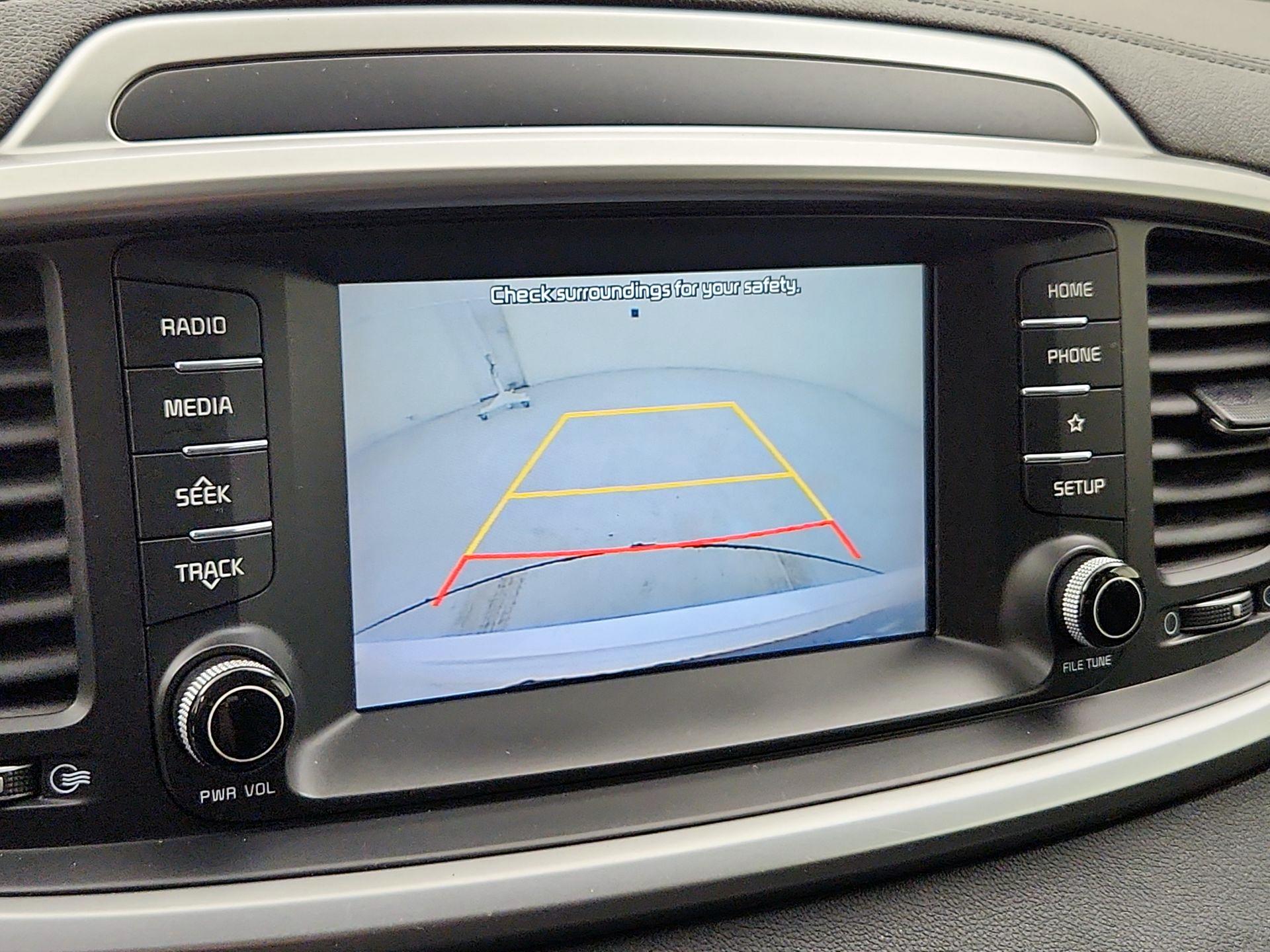 Thumbnail: 2020 Kia Sorento - 14