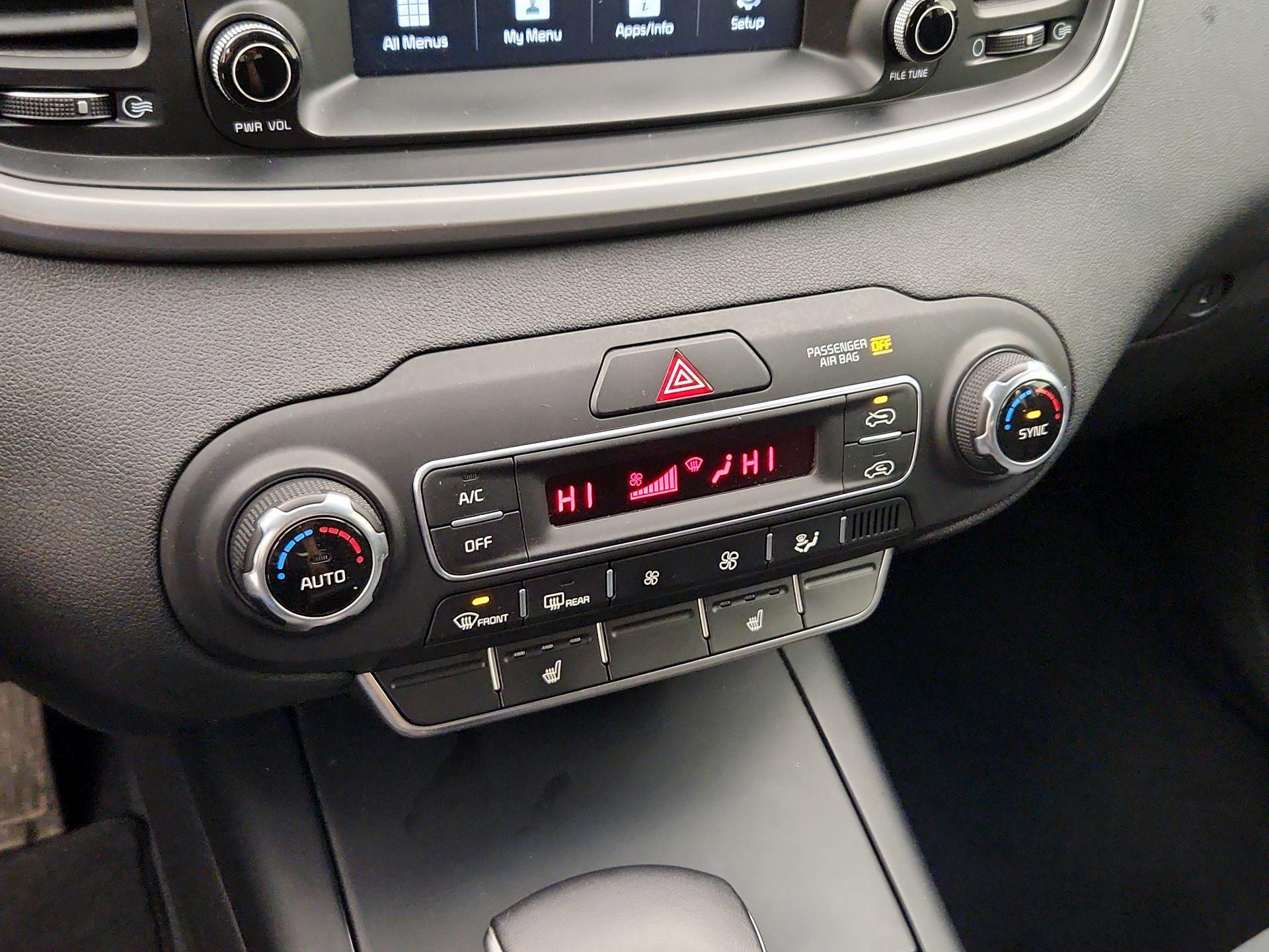 Thumbnail: 2020 Kia Sorento - 16