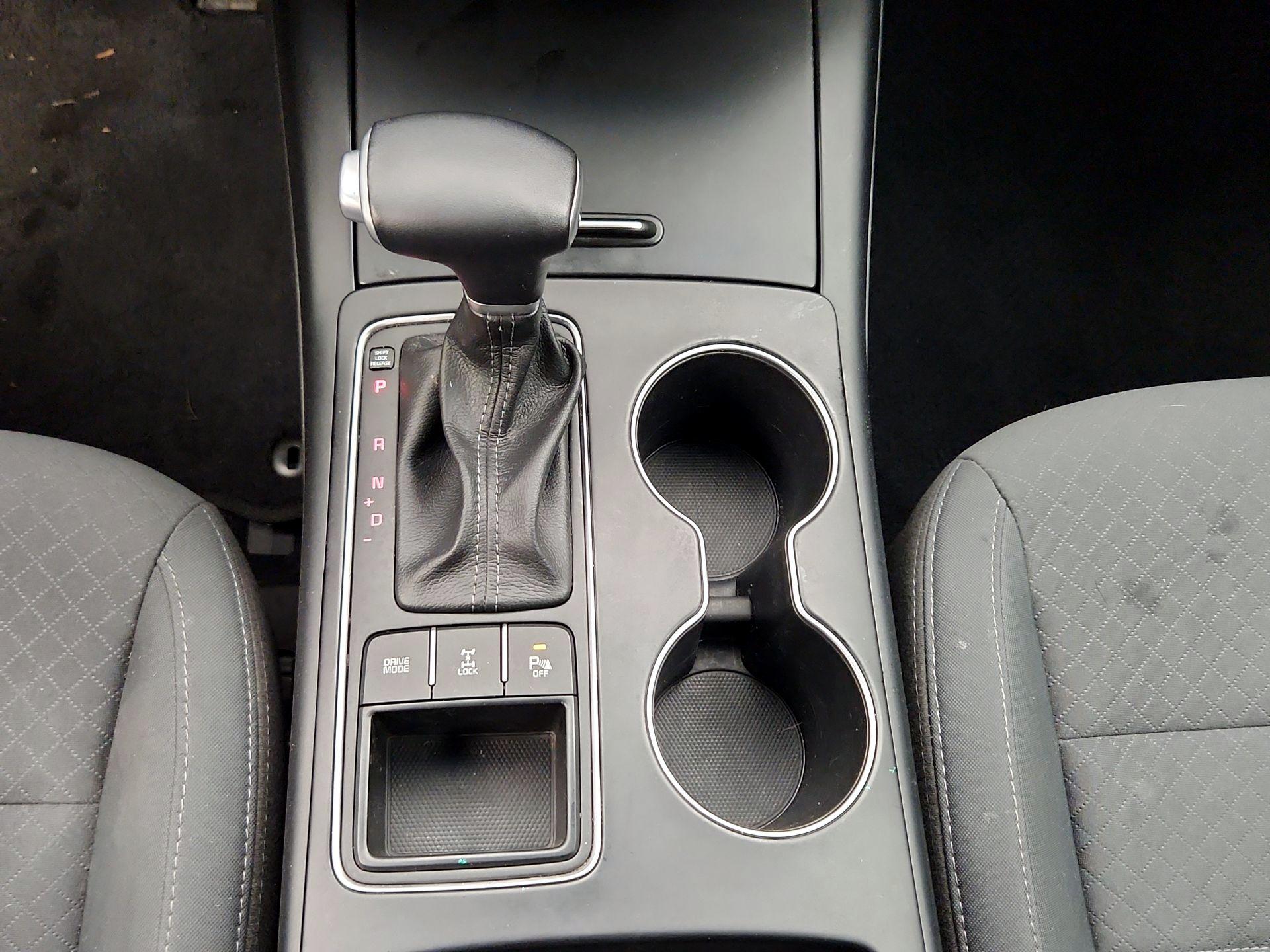 Thumbnail: 2020 Kia Sorento - 17