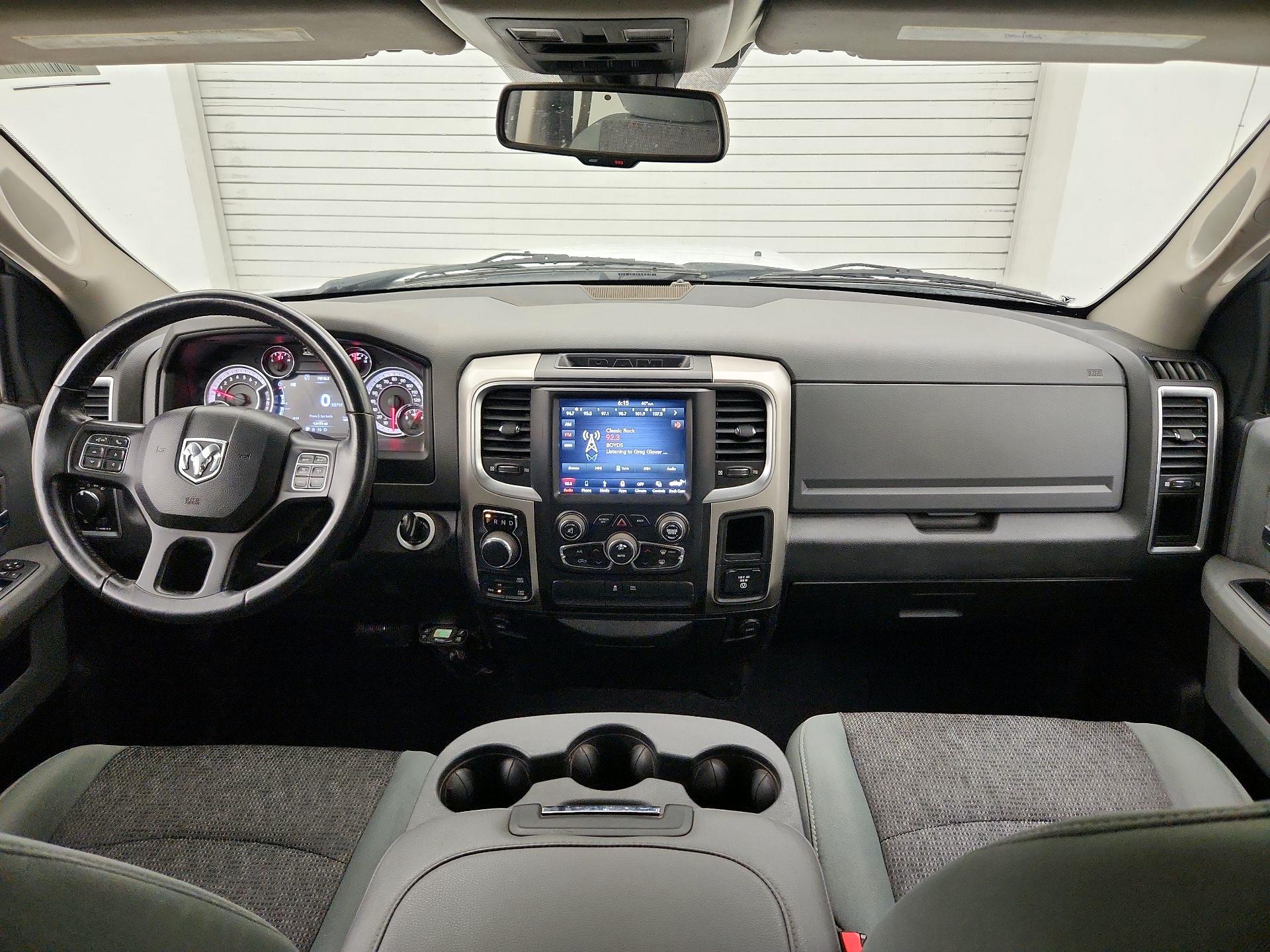Thumbnail: 2019 RAM 1500 Classic - 9