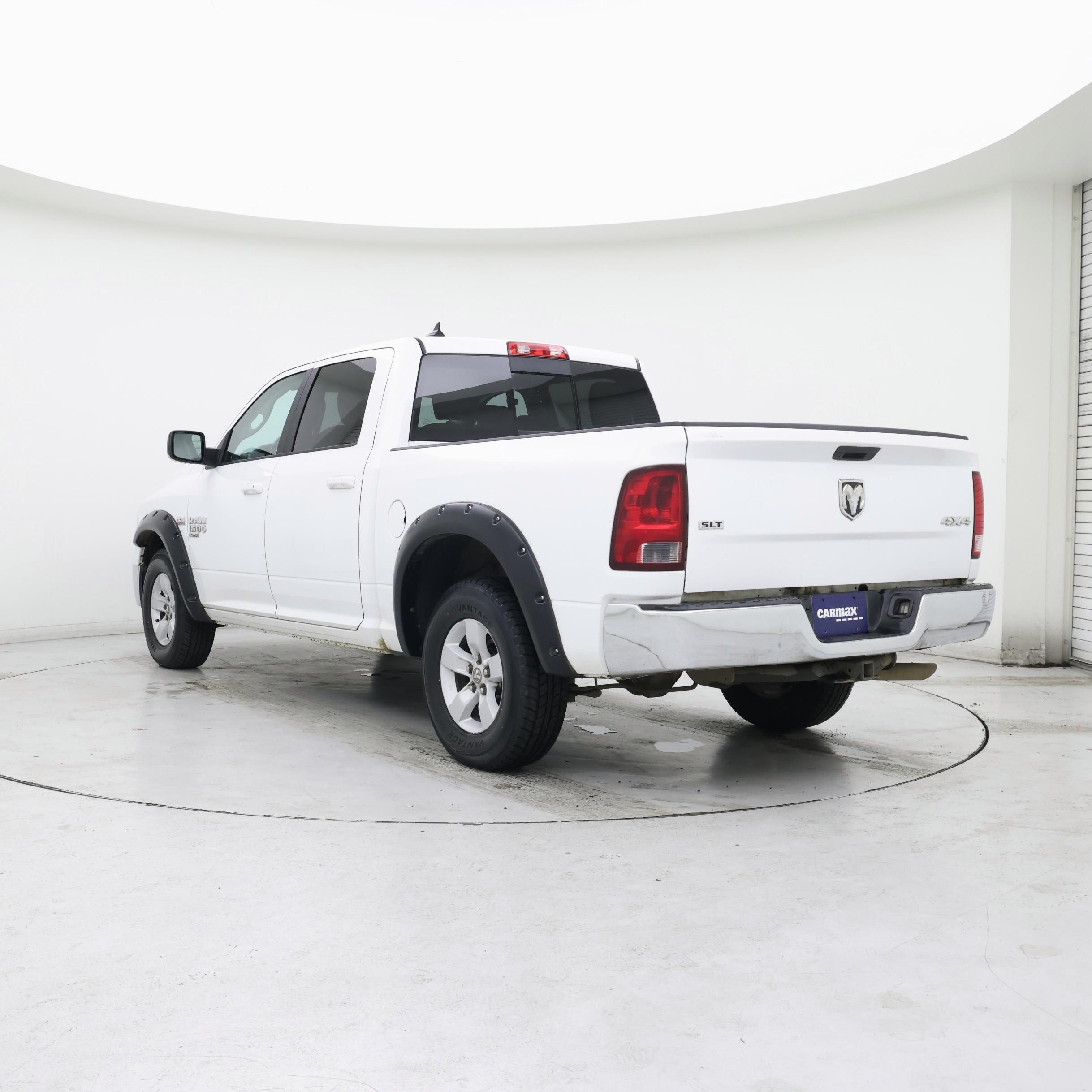 Thumbnail: 2019 RAM 1500 Classic - 2