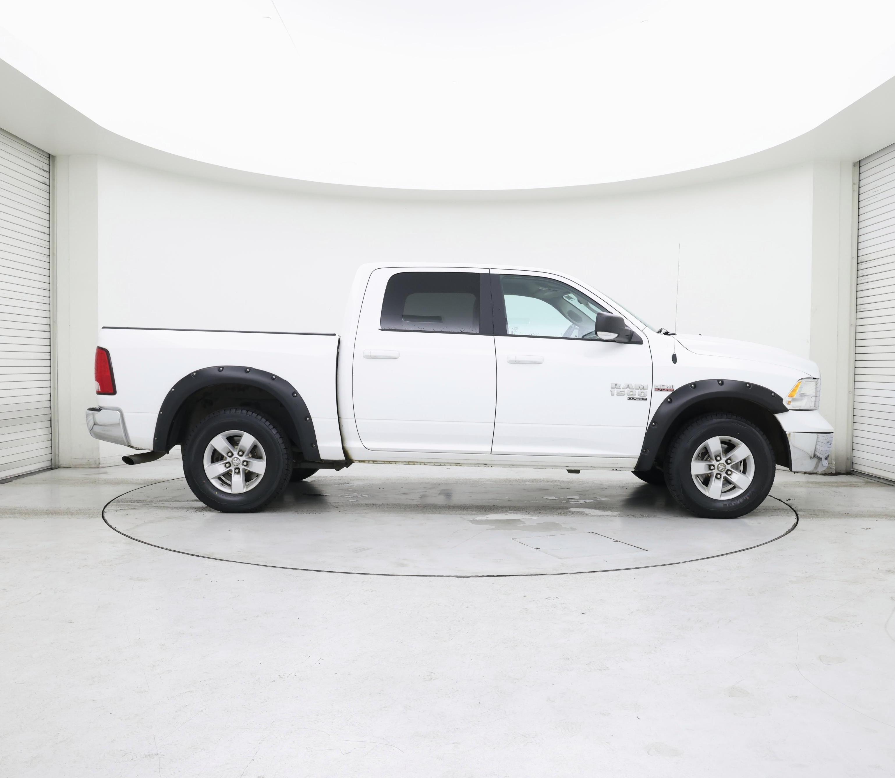 Thumbnail: 2019 RAM 1500 Classic - 7
