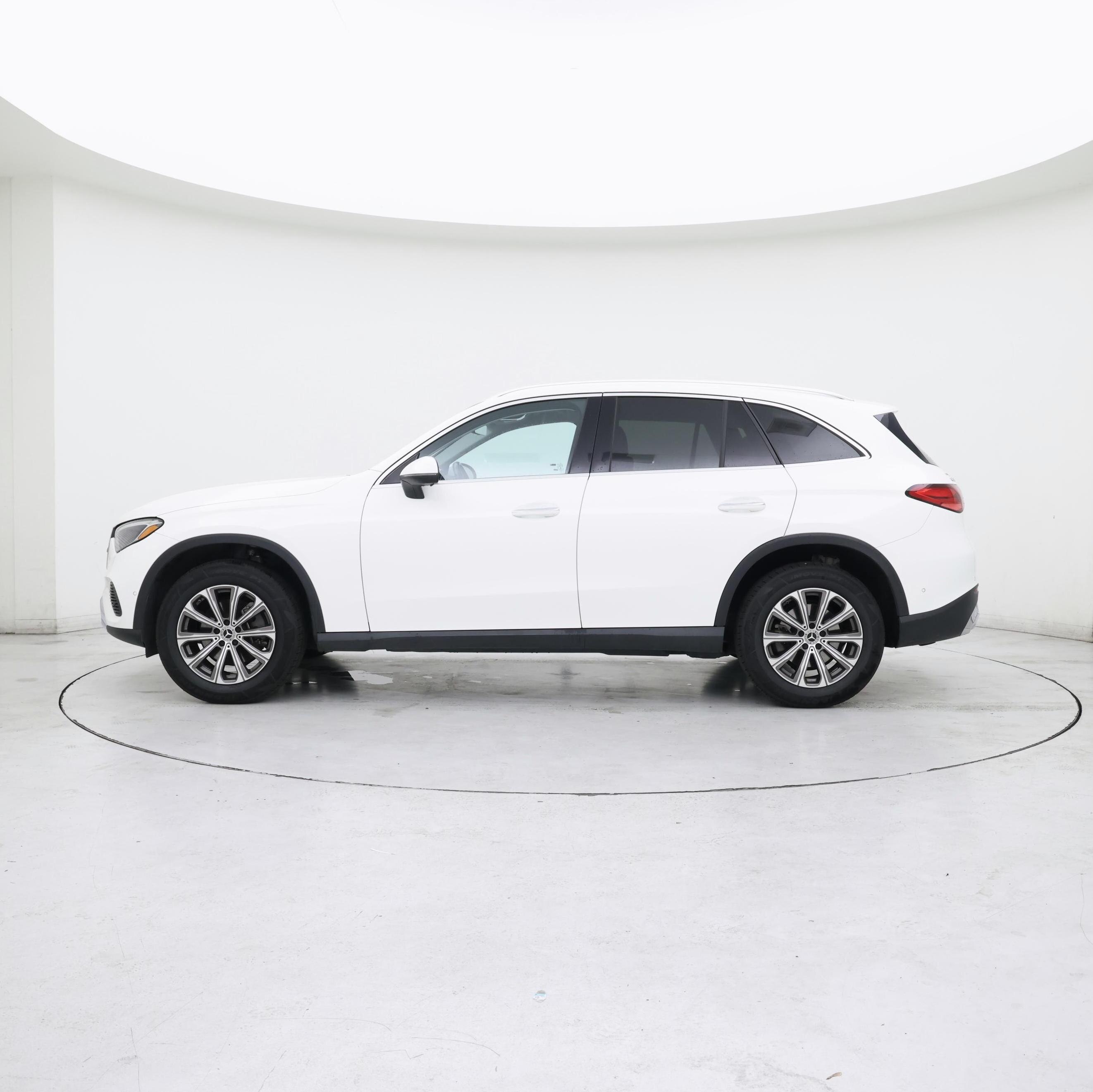 Thumbnail: 2023 Mercedes-Benz GLC - 3