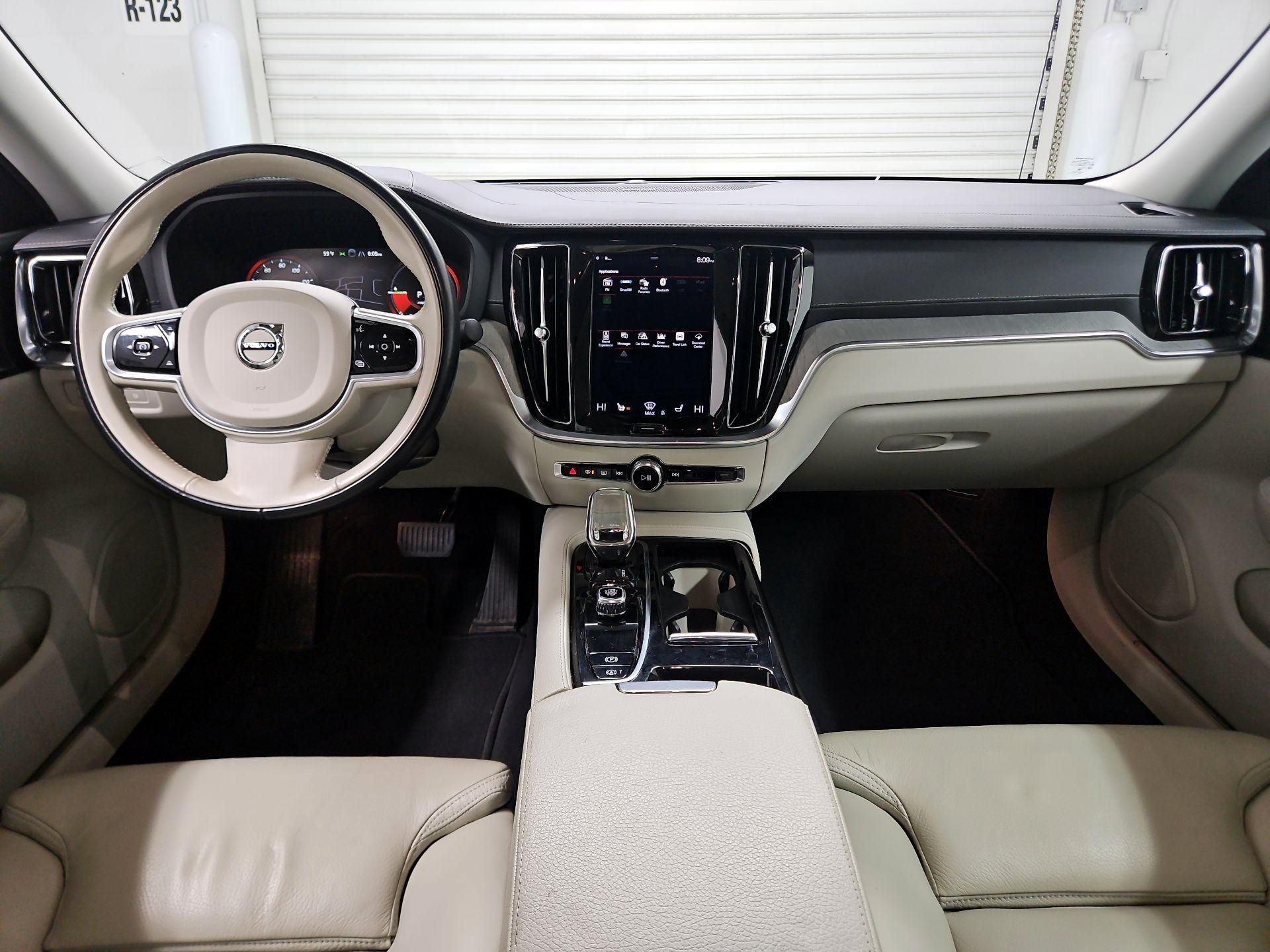 Thumbnail: 2022 Volvo S60 - 9