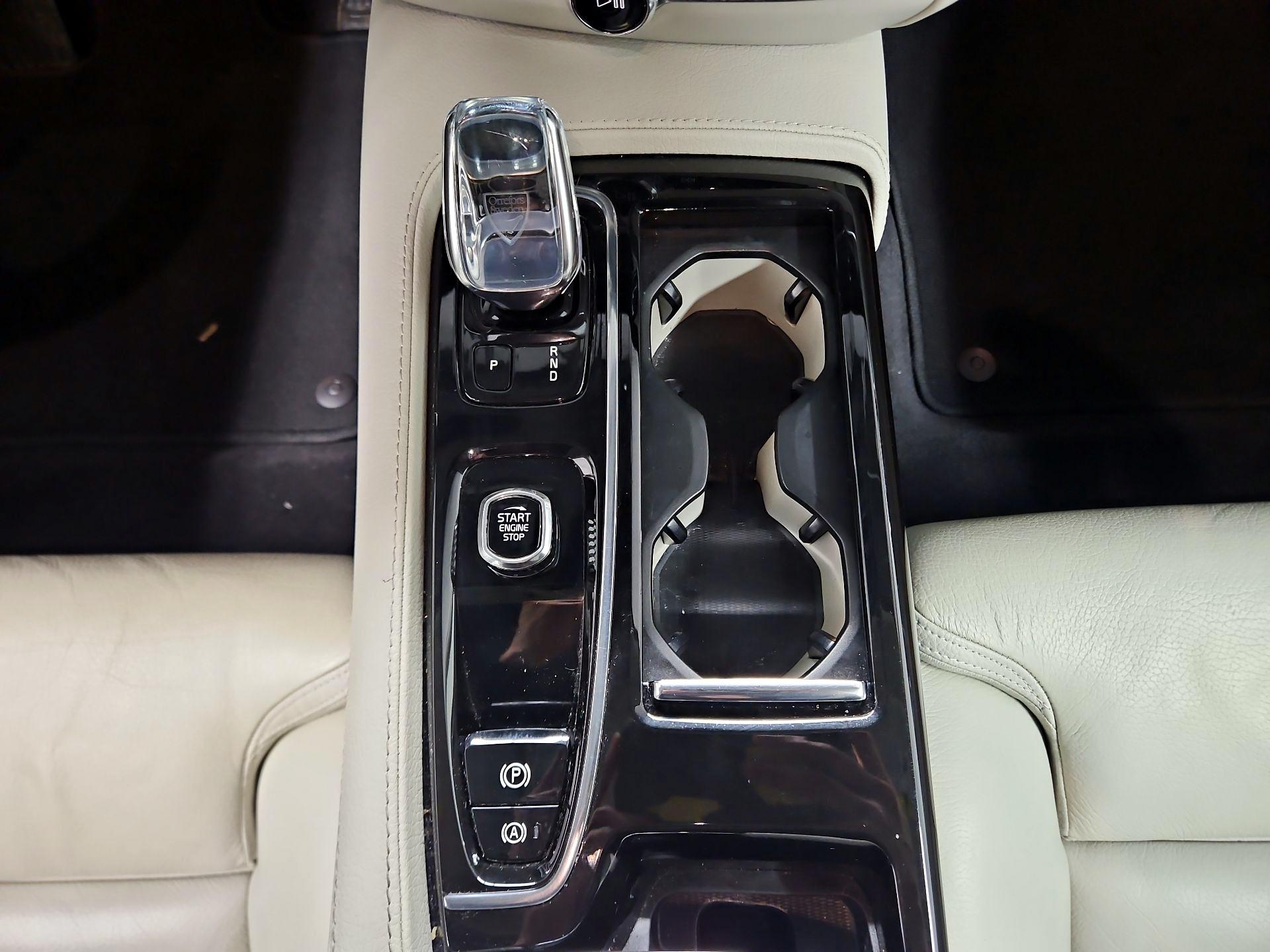 Thumbnail: 2022 Volvo S60 - 18