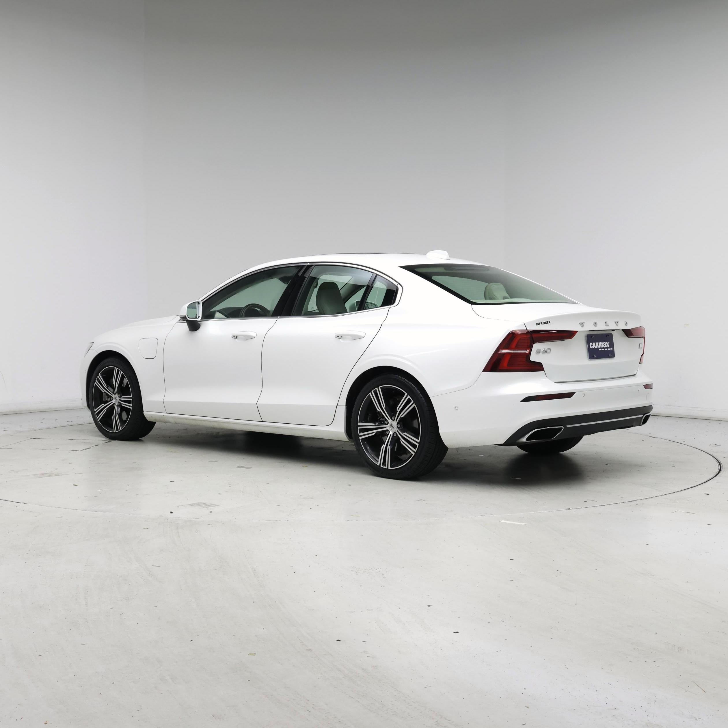 Thumbnail: 2022 Volvo S60 - 2