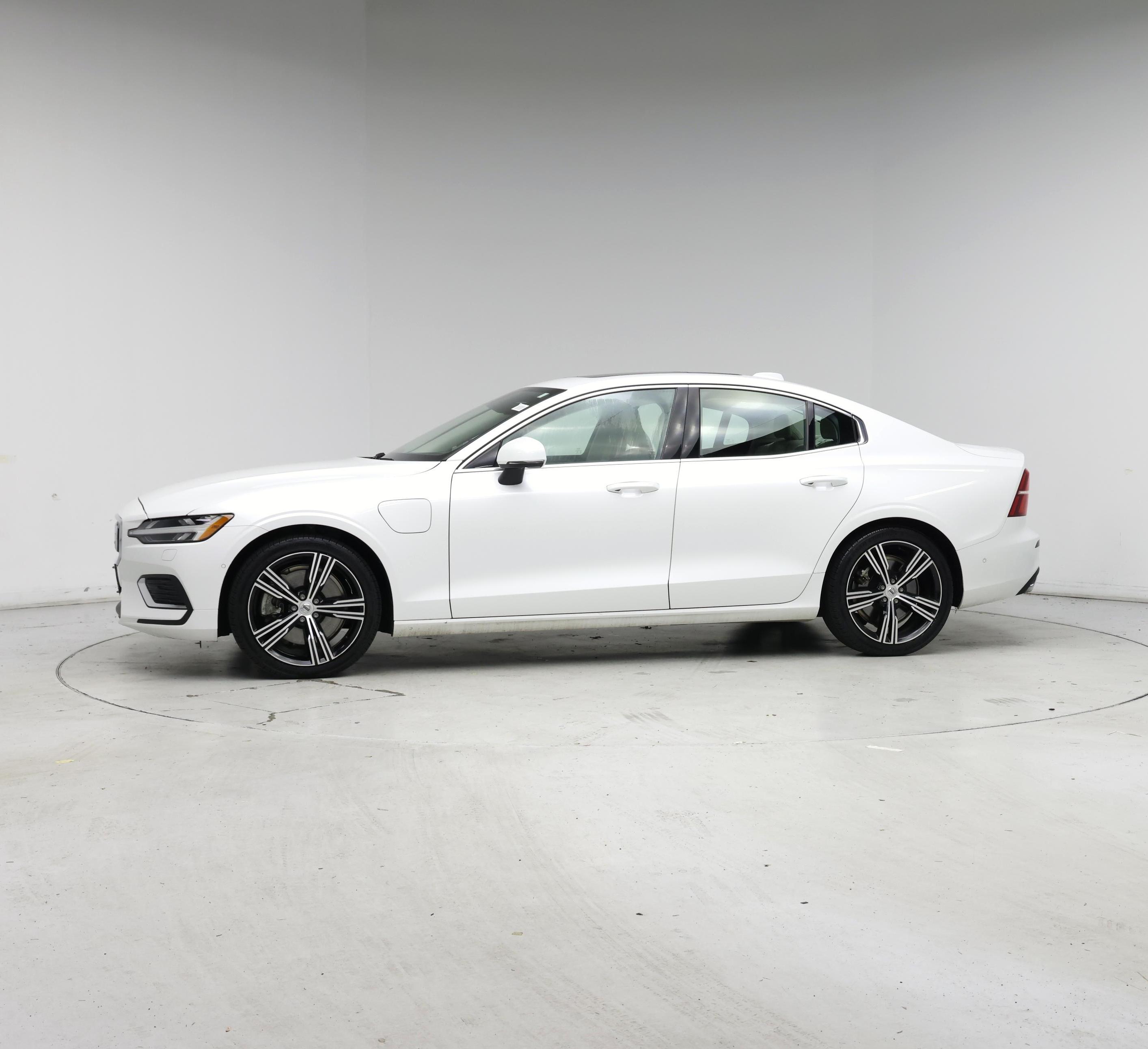 Thumbnail: 2022 Volvo S60 - 3