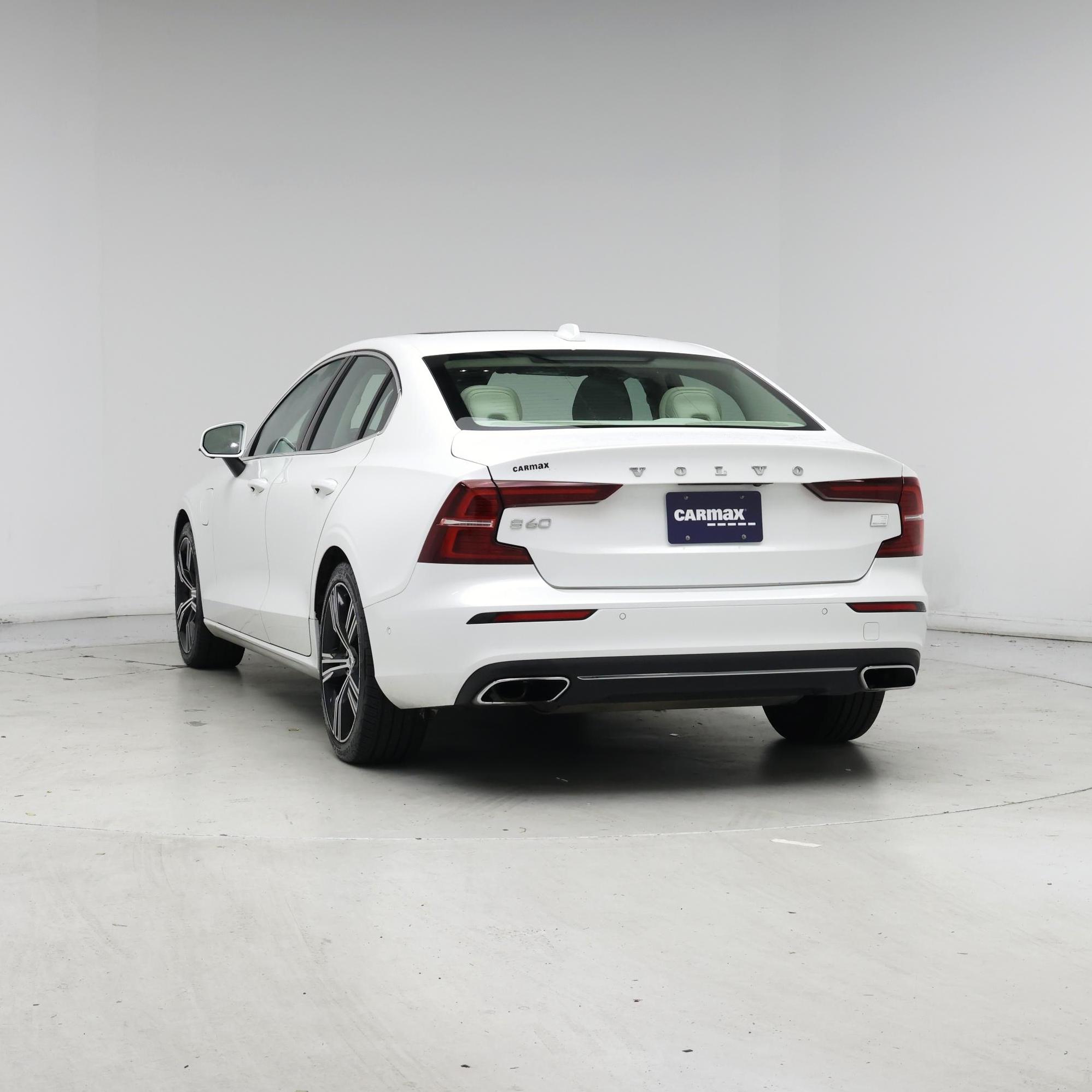 Thumbnail: 2022 Volvo S60 - 6