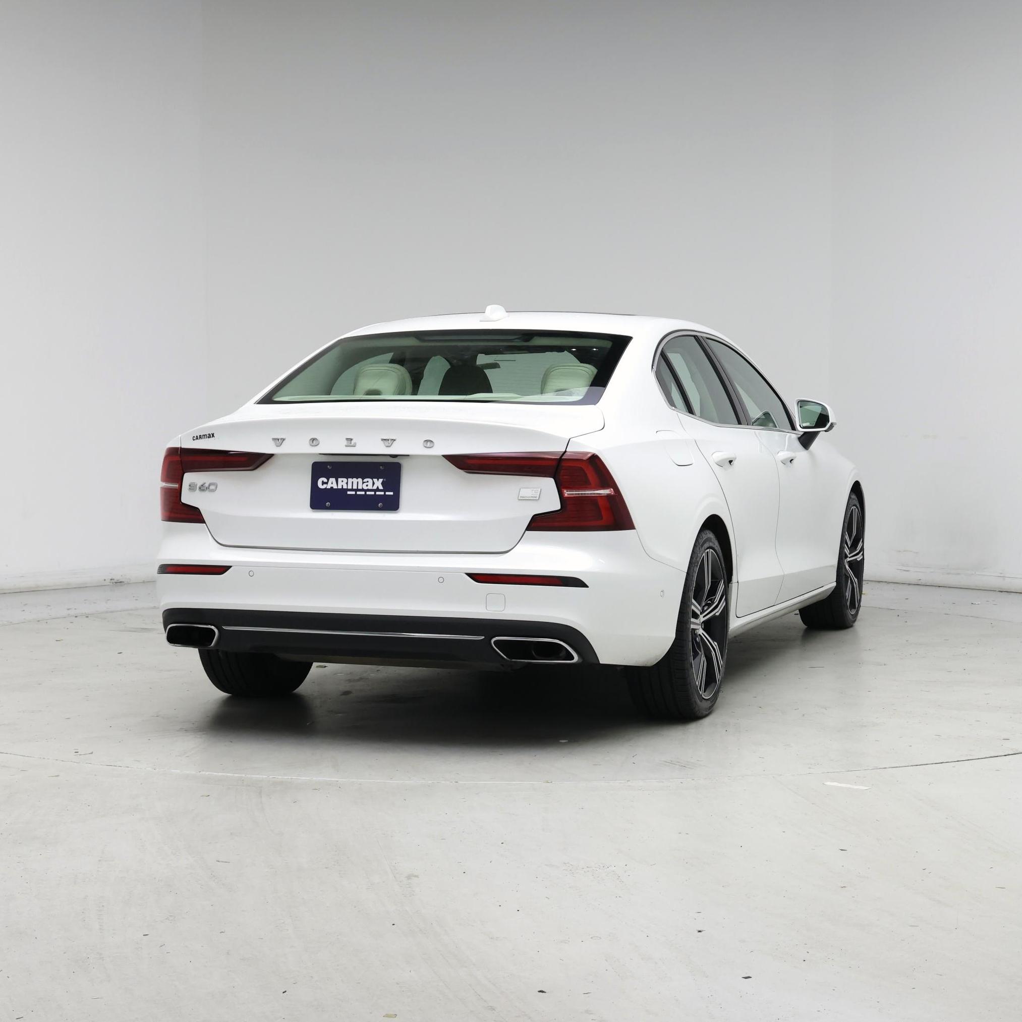 Thumbnail: 2022 Volvo S60 - 8