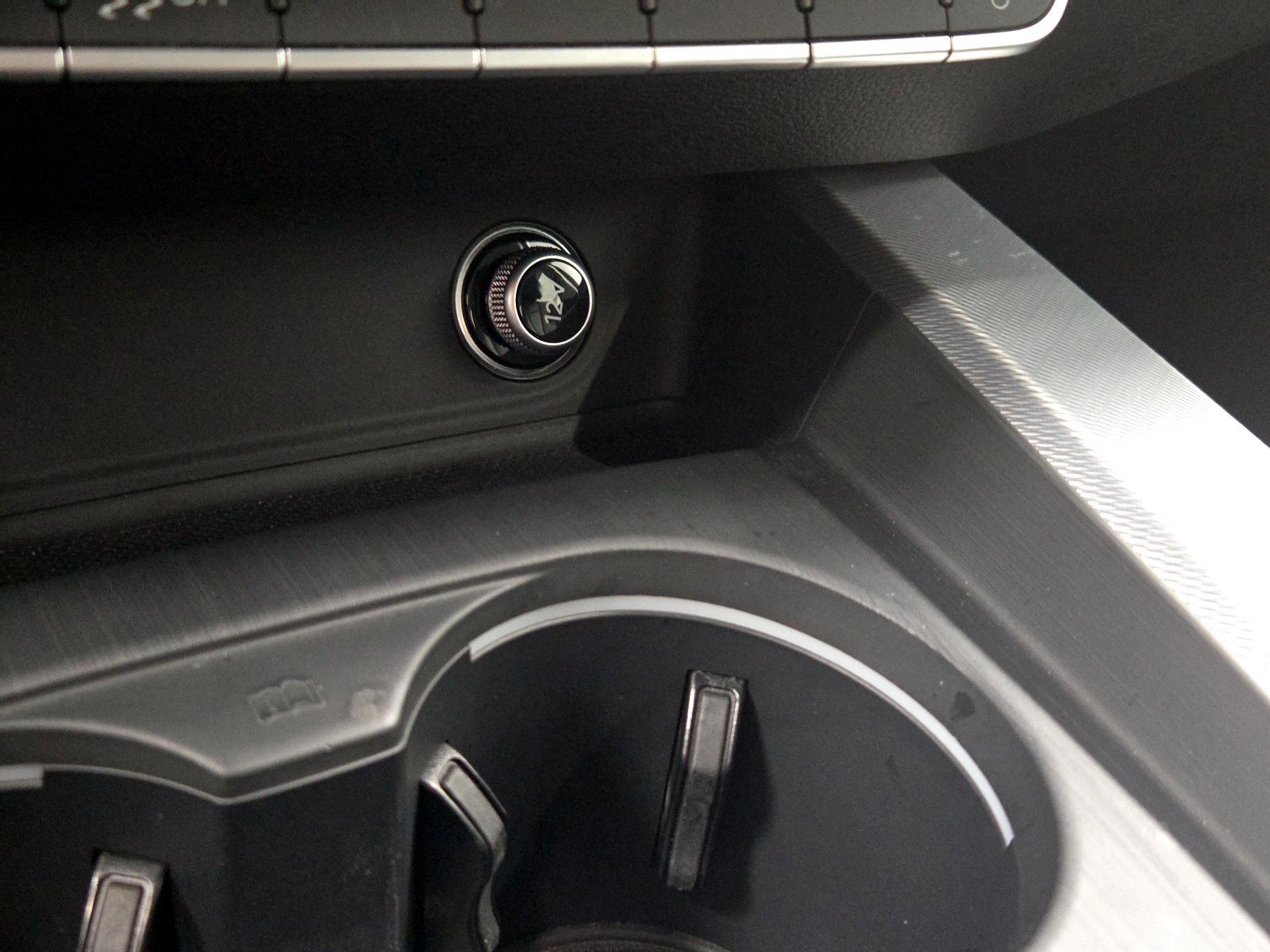 Thumbnail: 2018 Audi A4 - 18