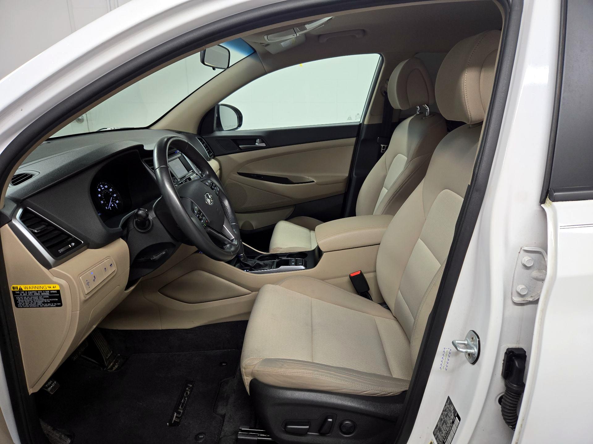 Thumbnail: 2017 Hyundai Tucson - 11