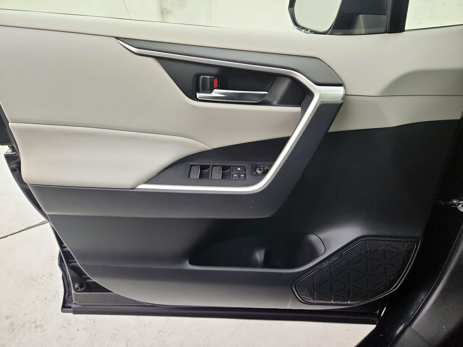 Thumbnail: 2023 Toyota RAV4 - 12