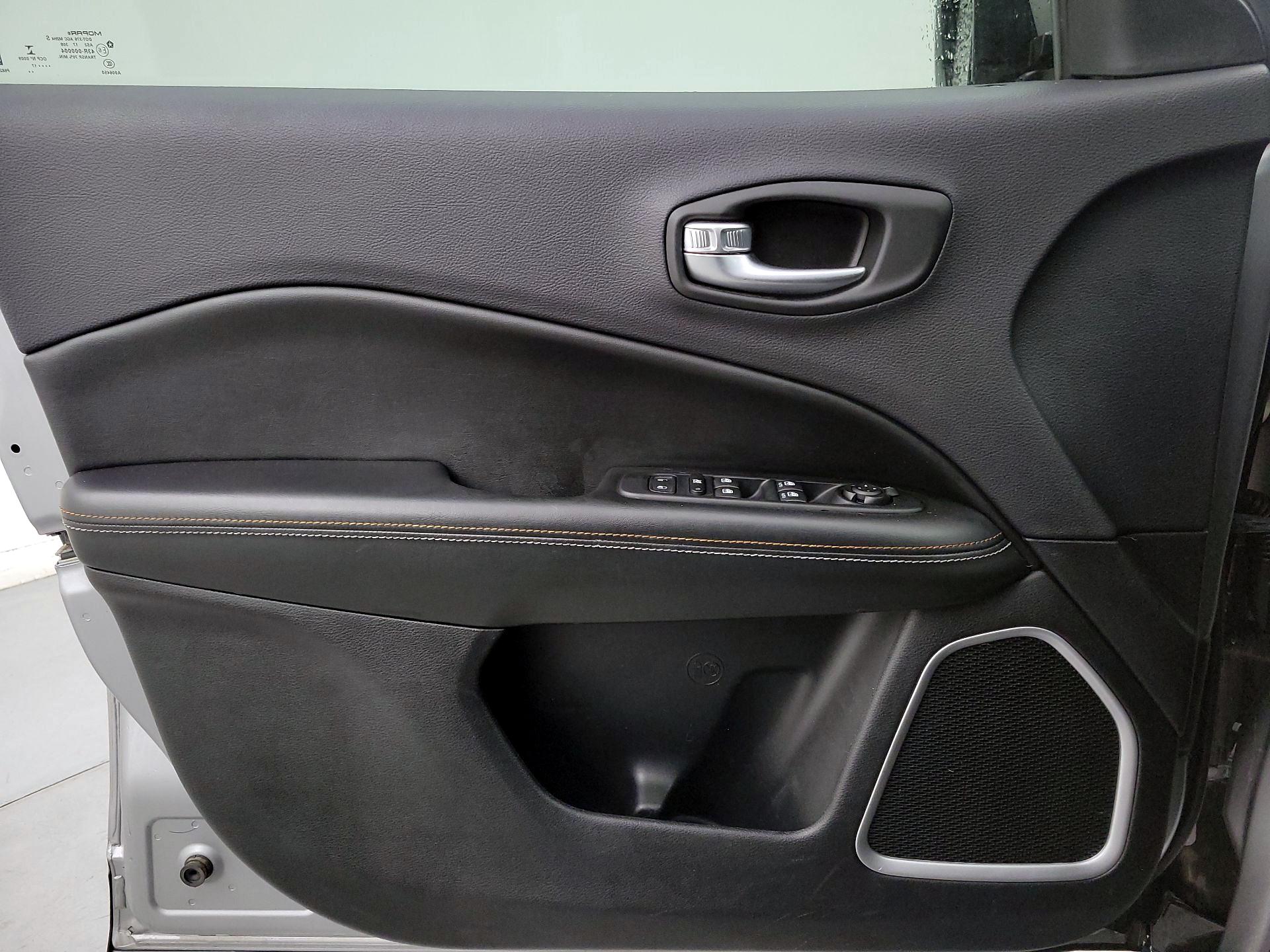 Thumbnail: 2017 Jeep Compass - 12