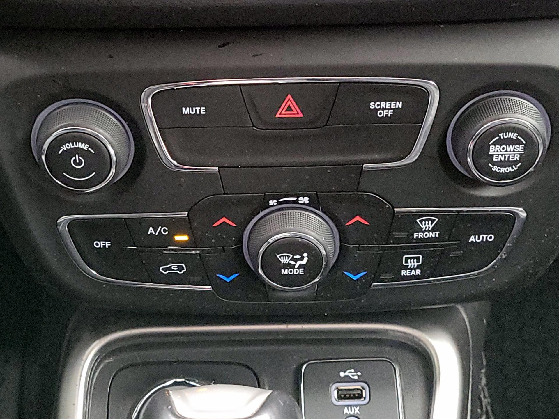 Thumbnail: 2017 Jeep Compass - 16