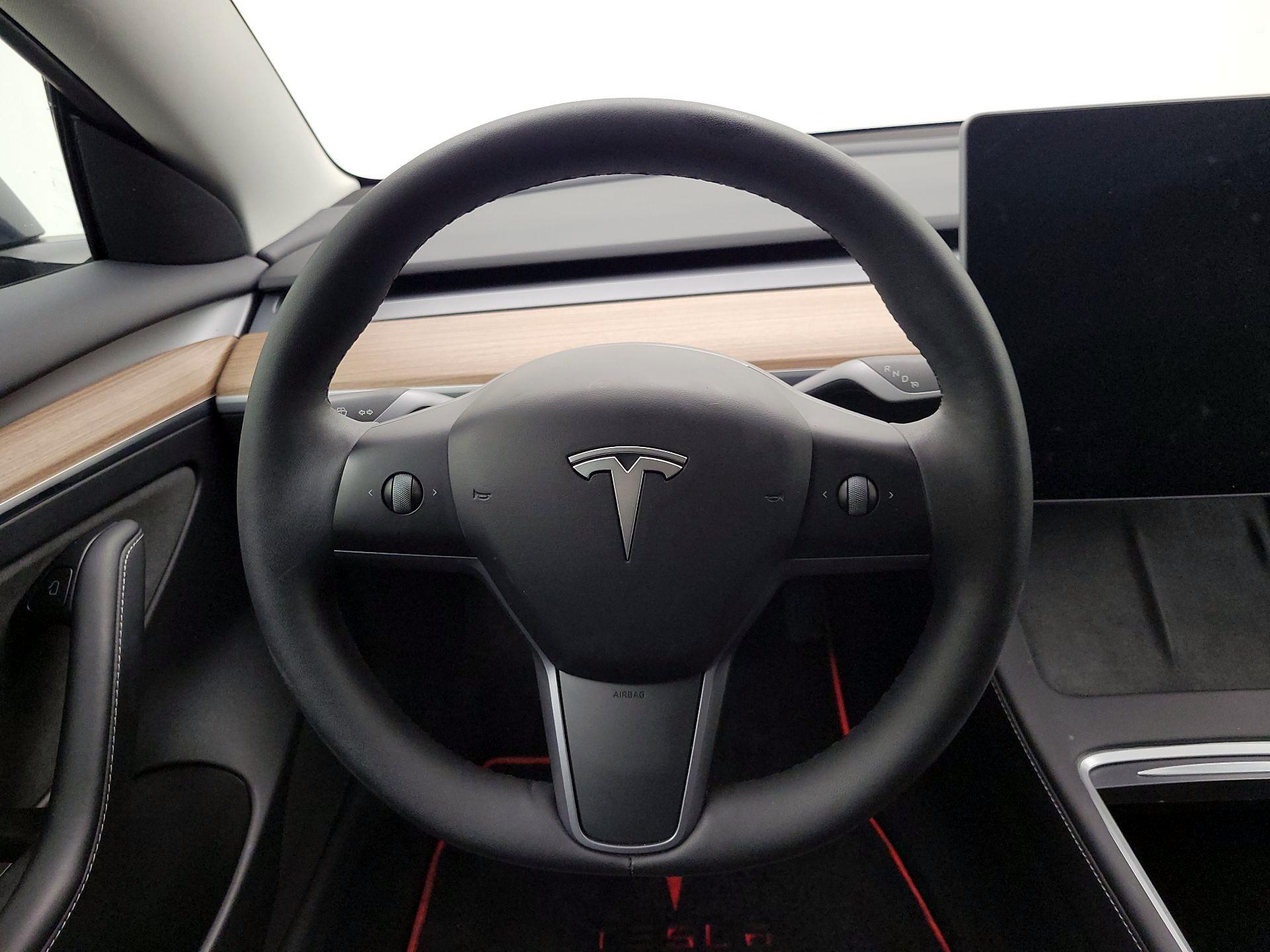 Thumbnail: 2023 Tesla Model 3 - 10