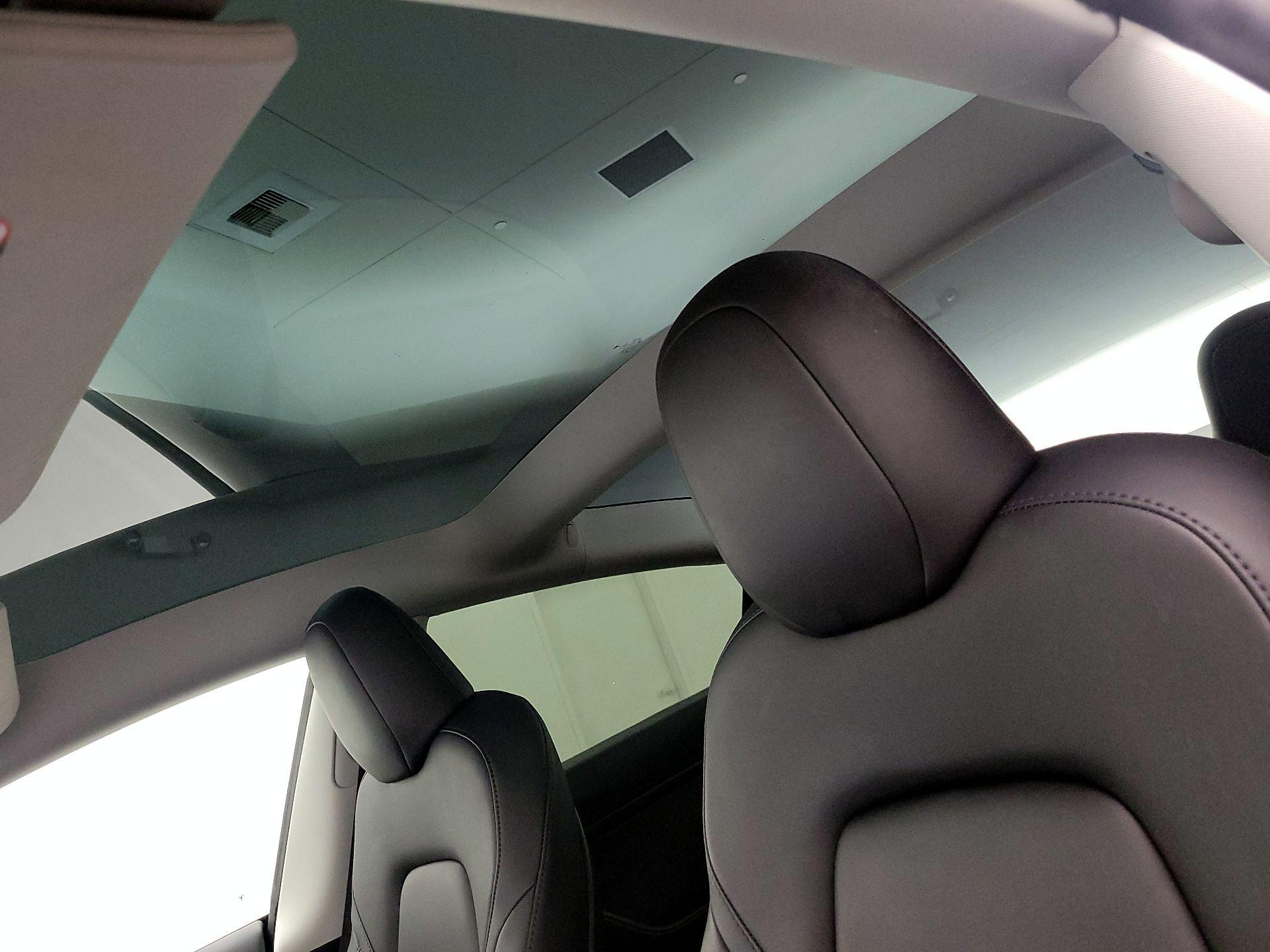 Thumbnail: 2023 Tesla Model 3 - 19