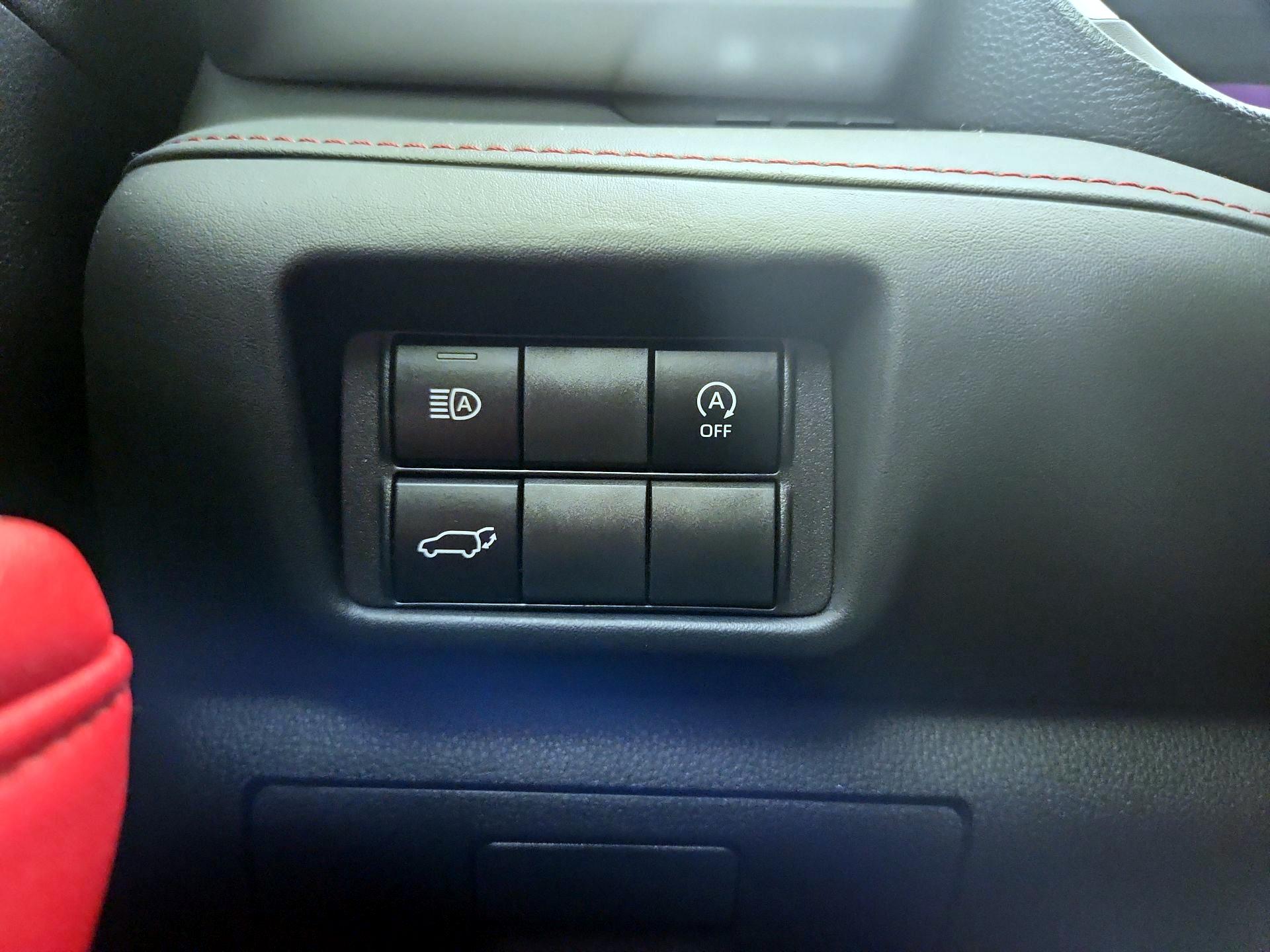 Thumbnail: 2023 Toyota Highlander - 13