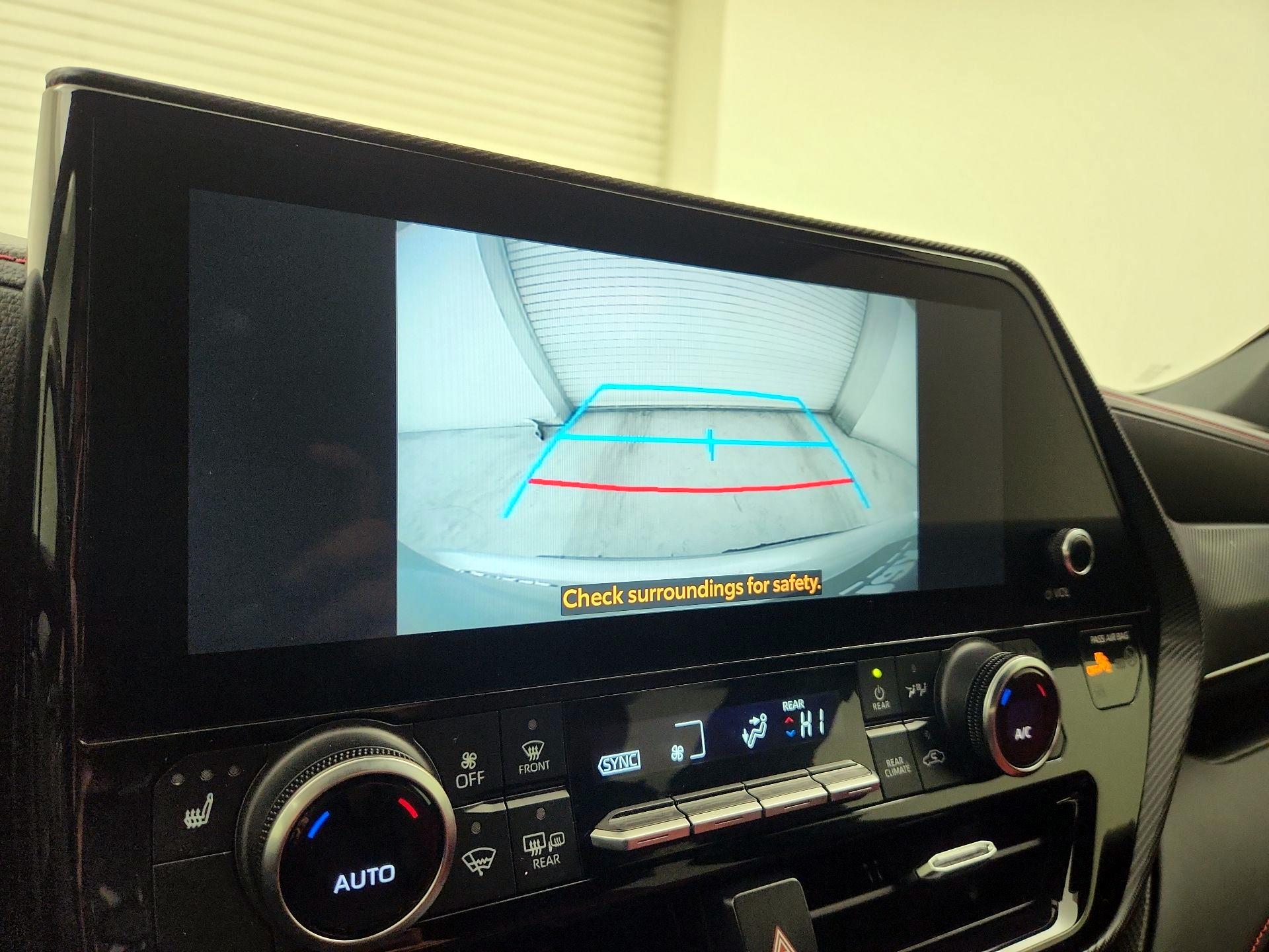 Thumbnail: 2023 Toyota Highlander - 14