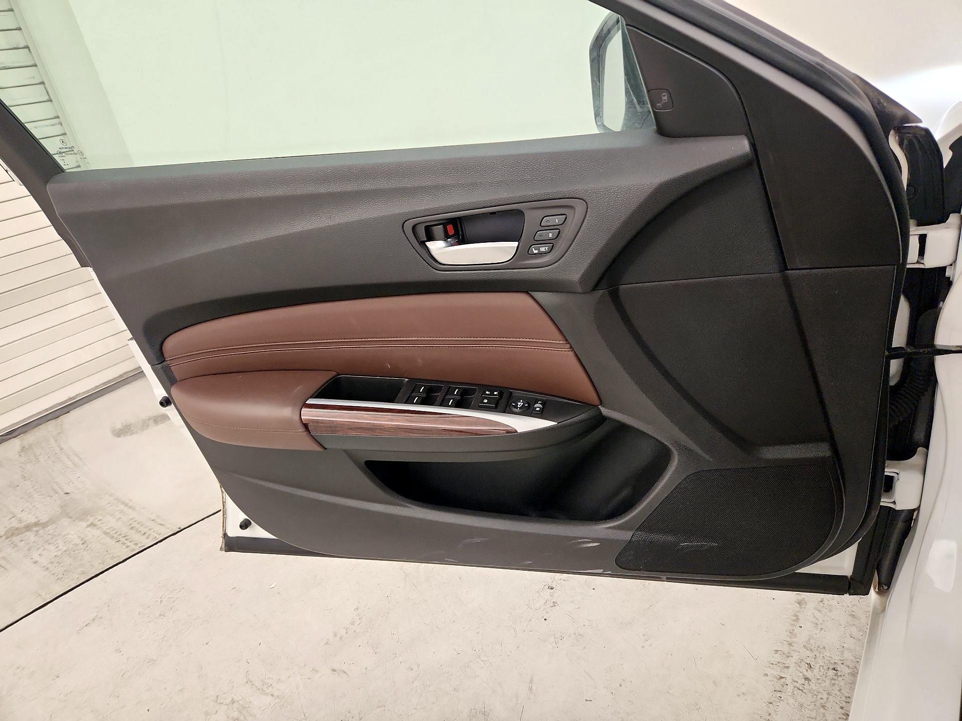 Thumbnail: 2015 Acura TLX - 12