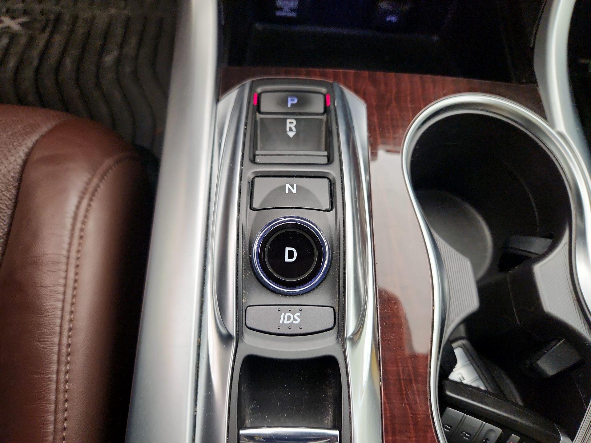 Thumbnail: 2015 Acura TLX - 18