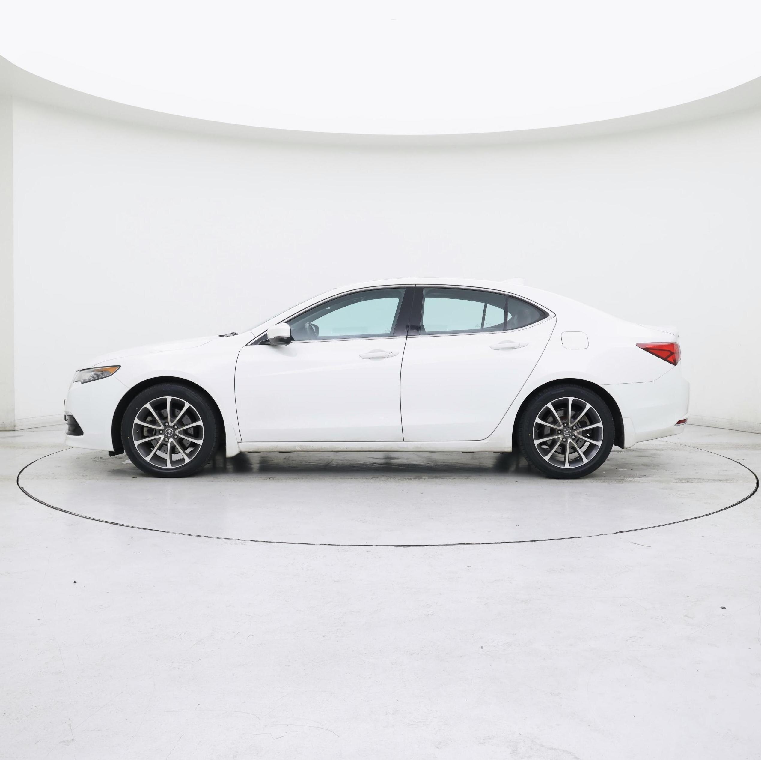 Thumbnail: 2015 Acura TLX - 3