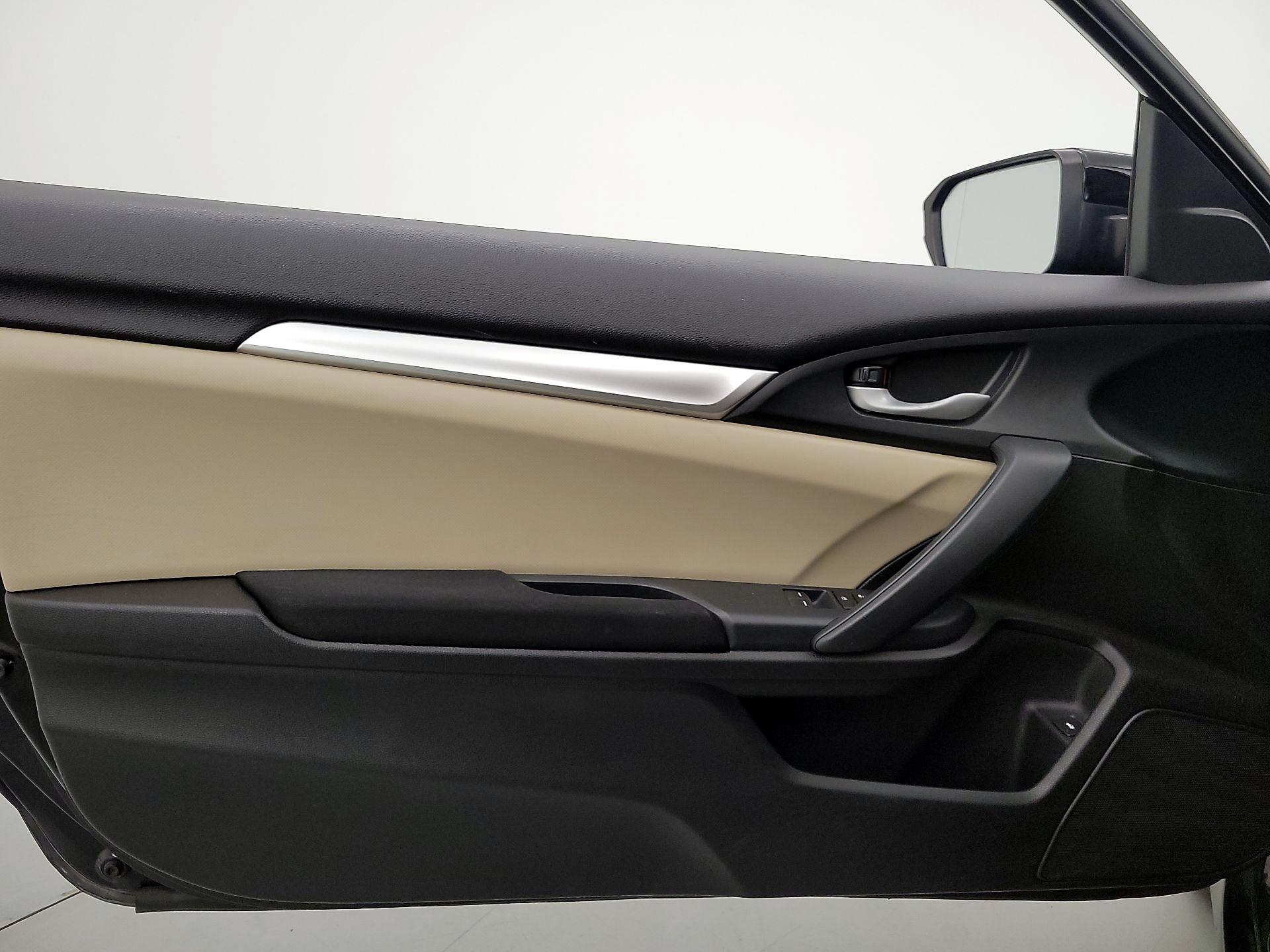 Thumbnail: 2016 Honda Civic - 12