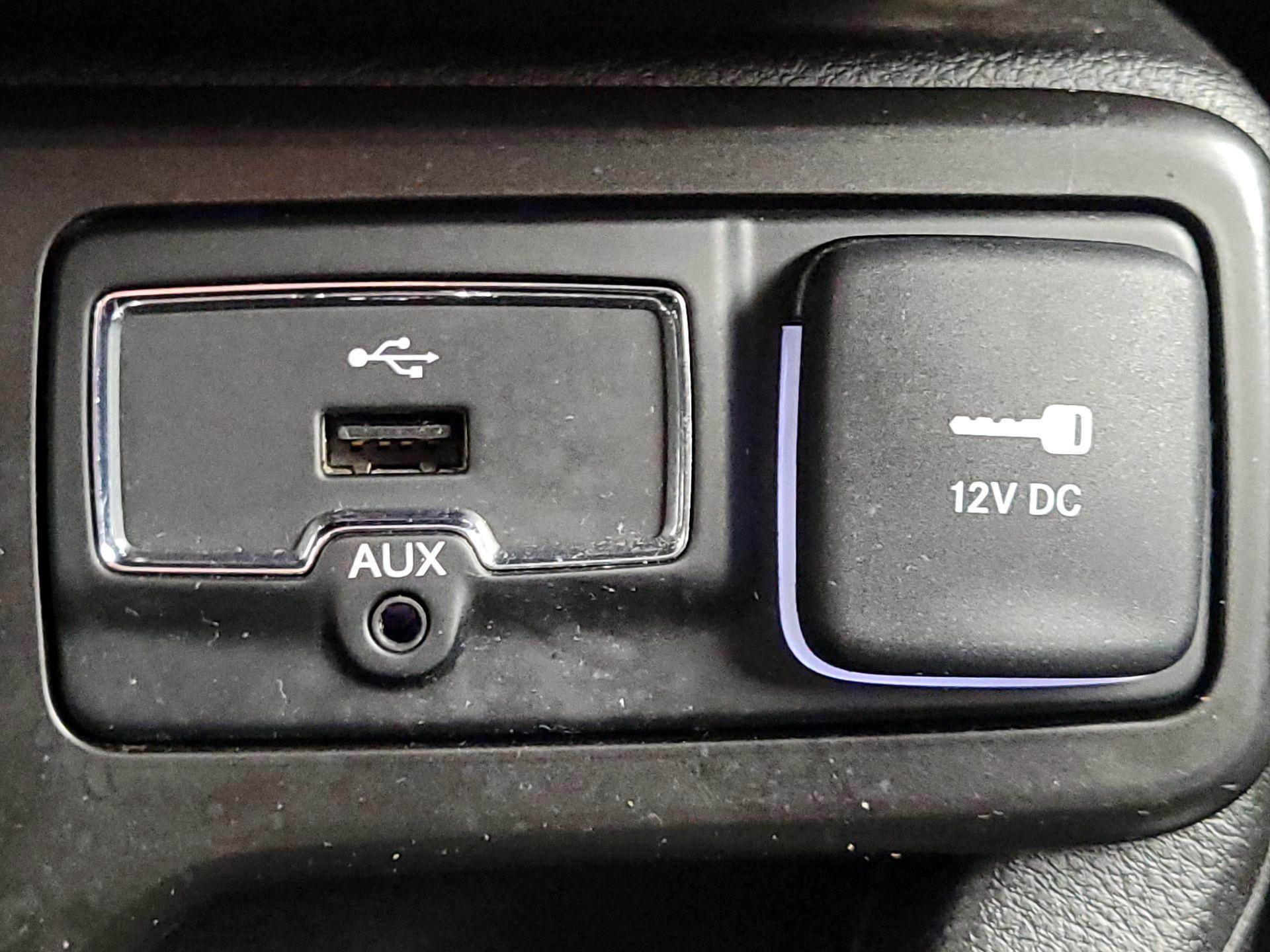 Thumbnail: 2021 Jeep Renegade - 18