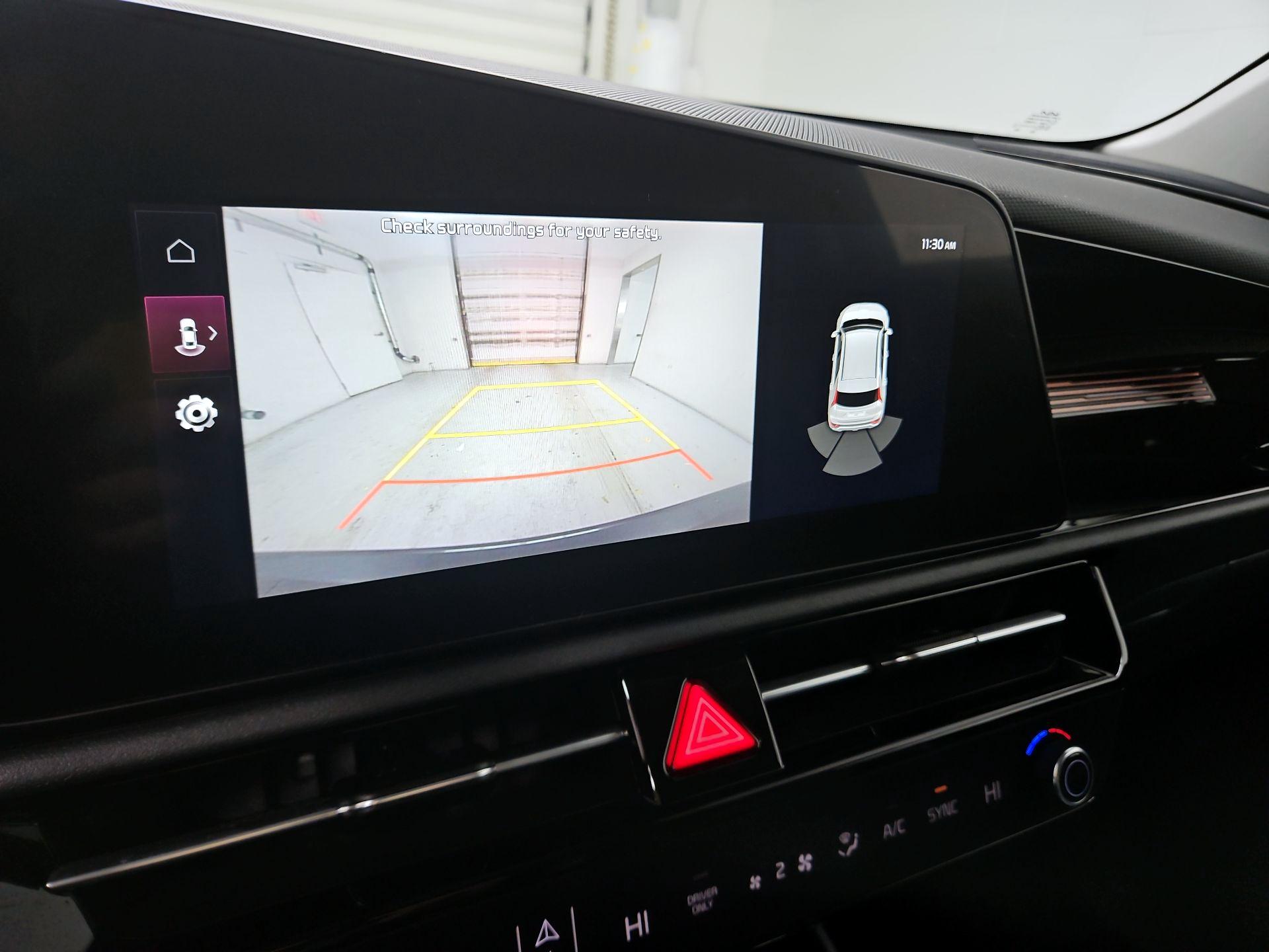 Thumbnail: 2023 Kia Niro - 15