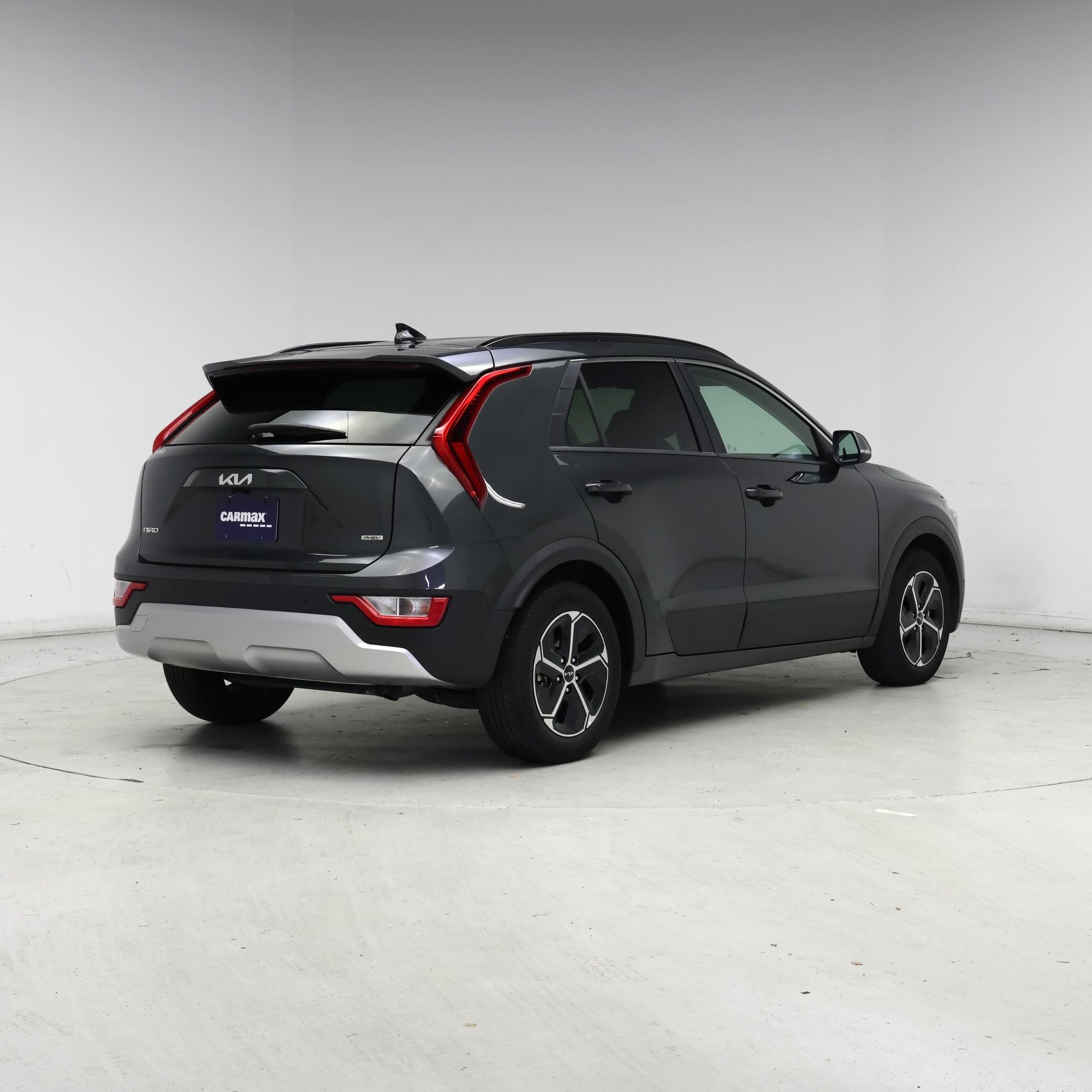 Thumbnail: 2023 Kia Niro - 8