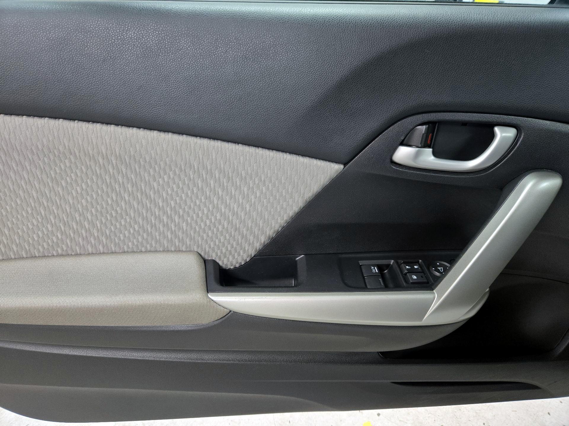 Thumbnail: 2014 Honda Civic - 12