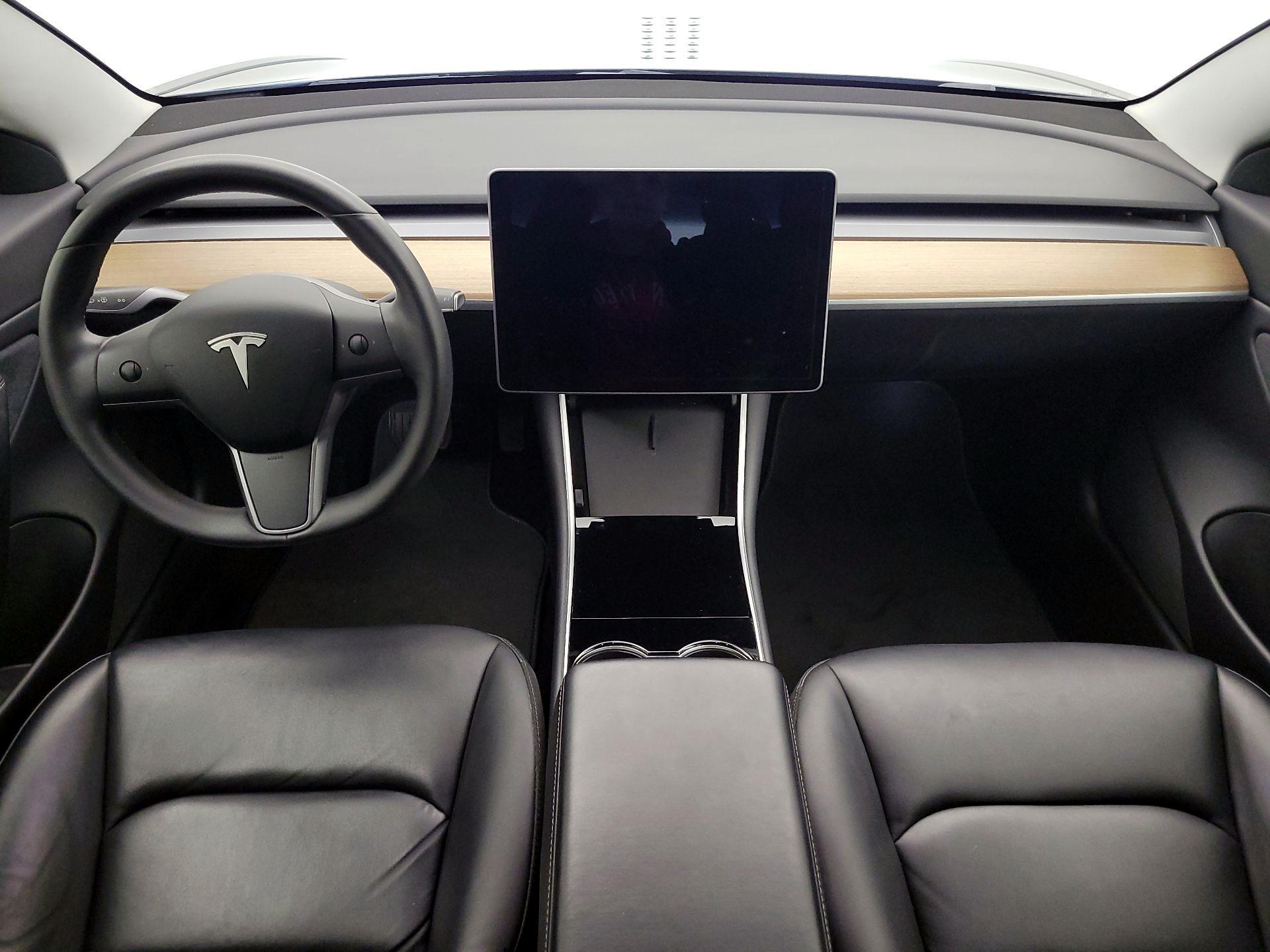 Thumbnail: 2020 Tesla Model 3 - 9