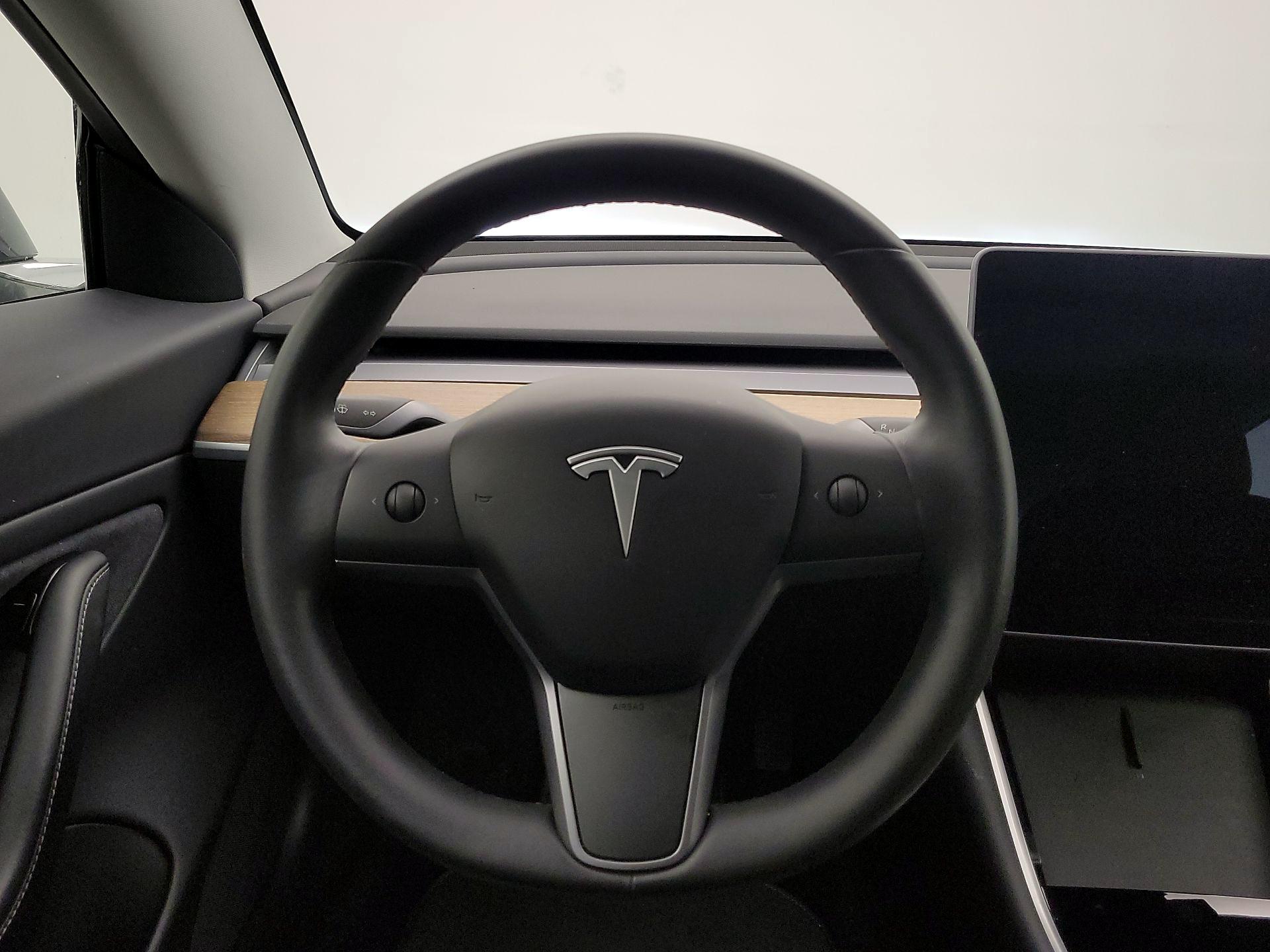 Thumbnail: 2020 Tesla Model 3 - 10