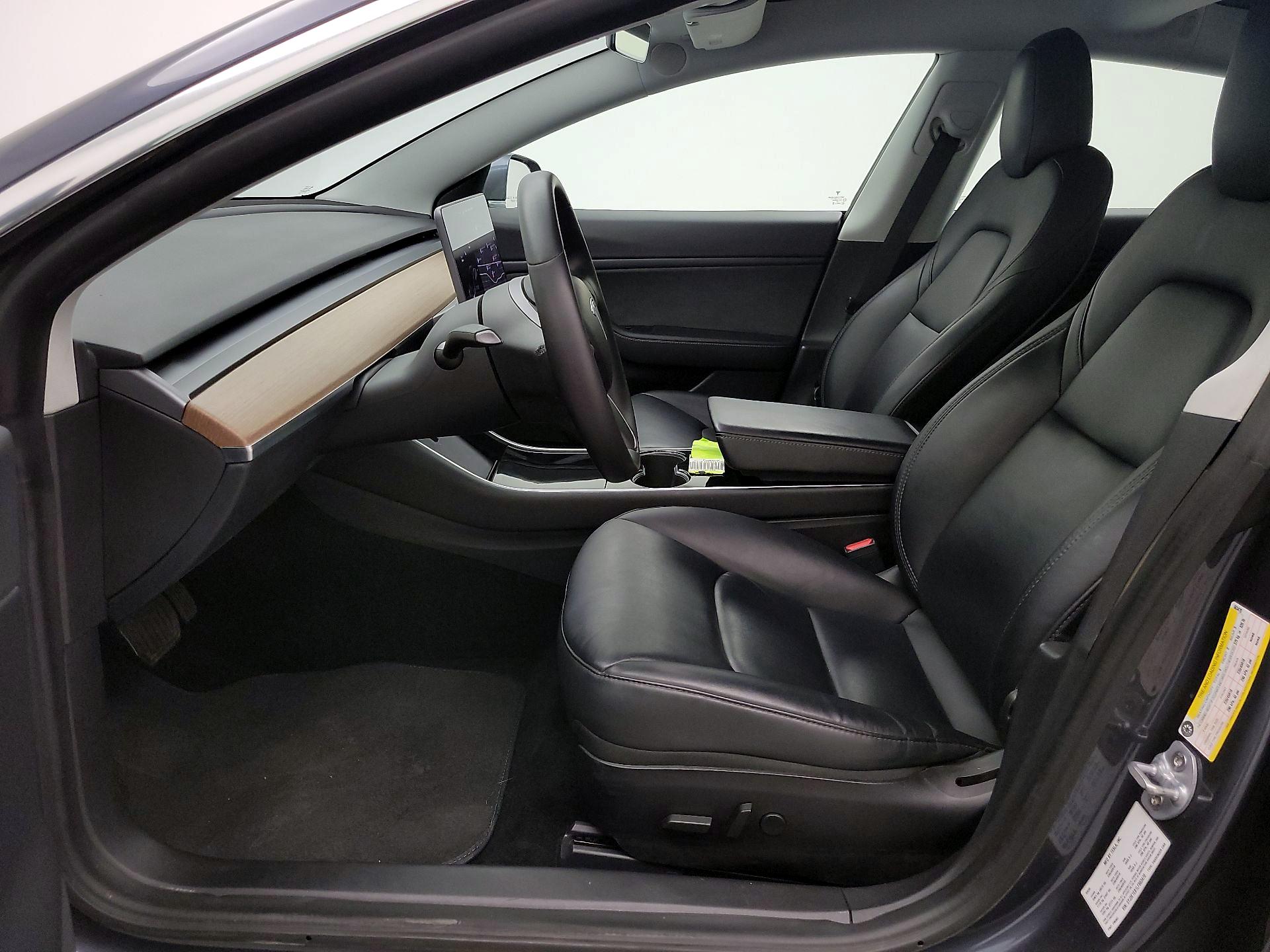 Thumbnail: 2020 Tesla Model 3 - 11