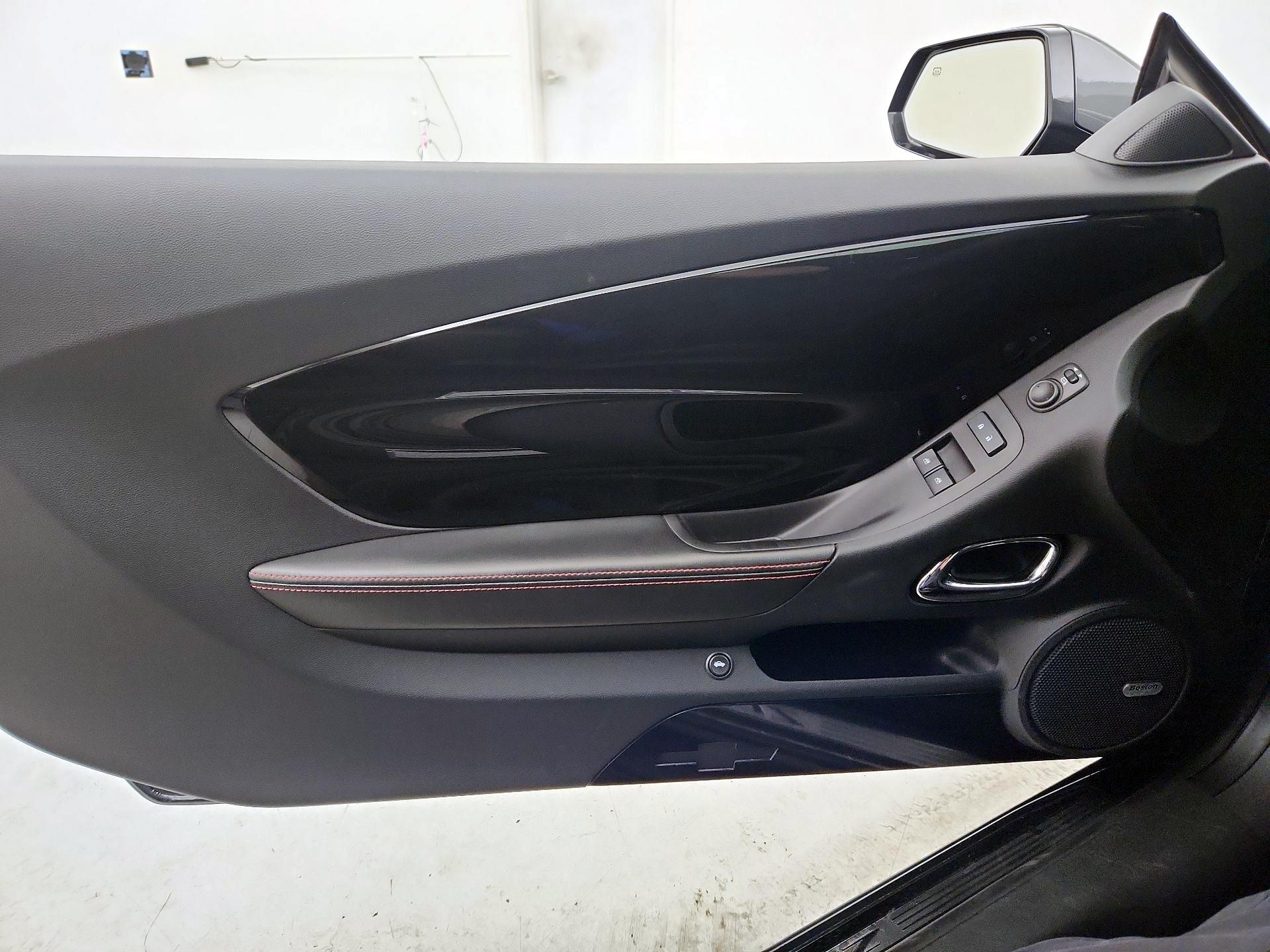 Thumbnail: 2014 Chevrolet Camaro - 12