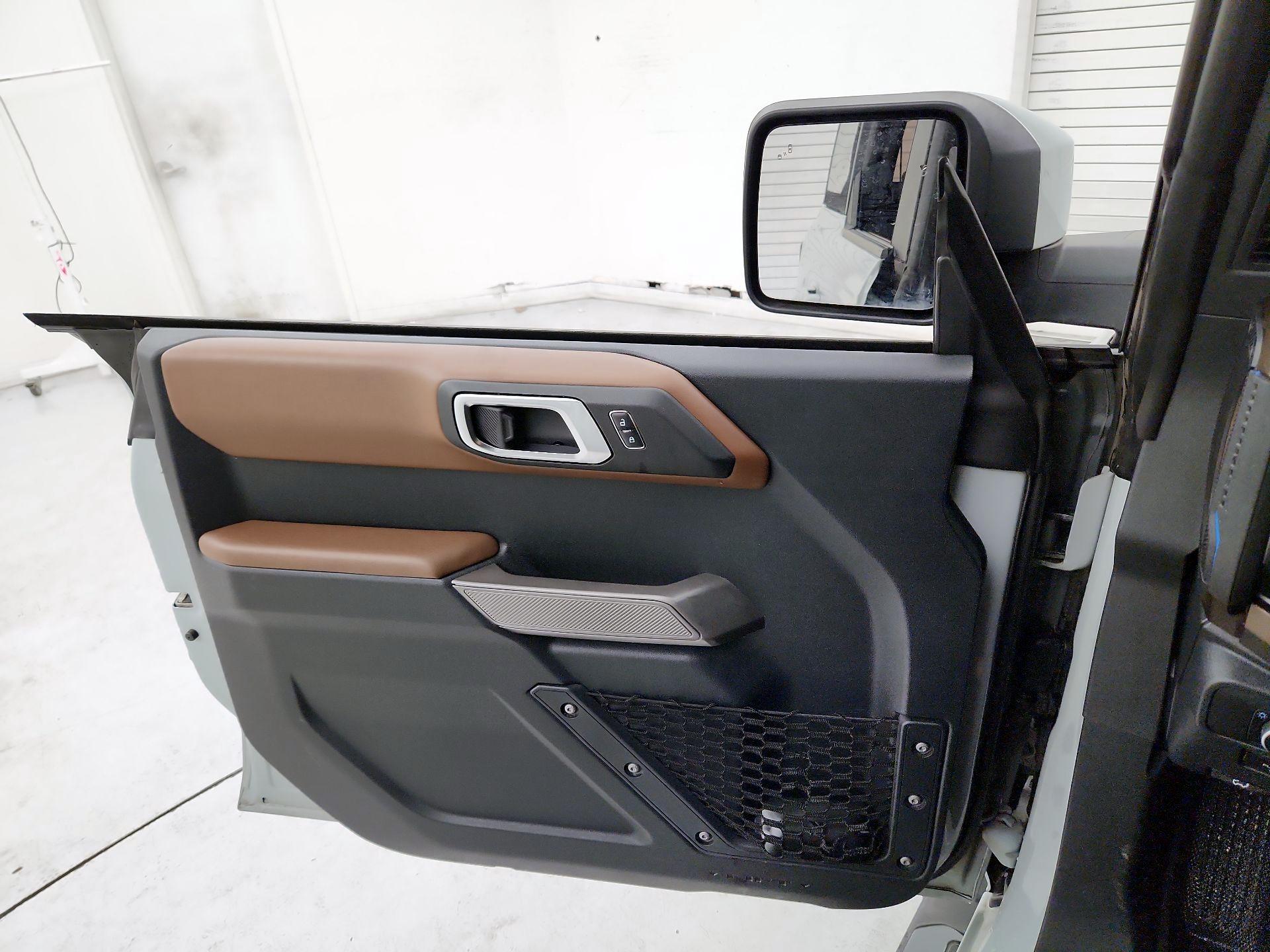 Thumbnail: 2022 Ford Bronco - 12