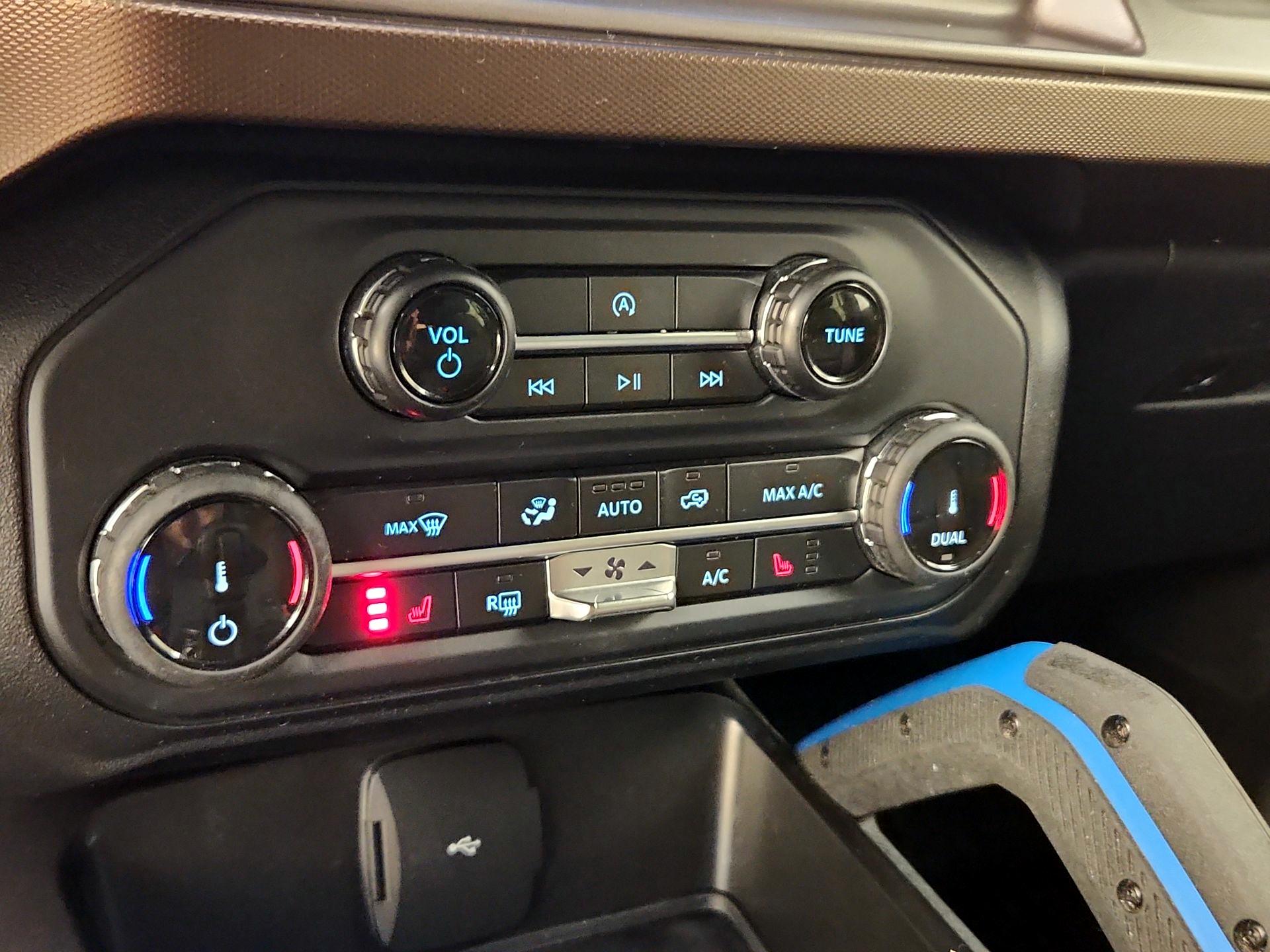 Thumbnail: 2022 Ford Bronco - 16